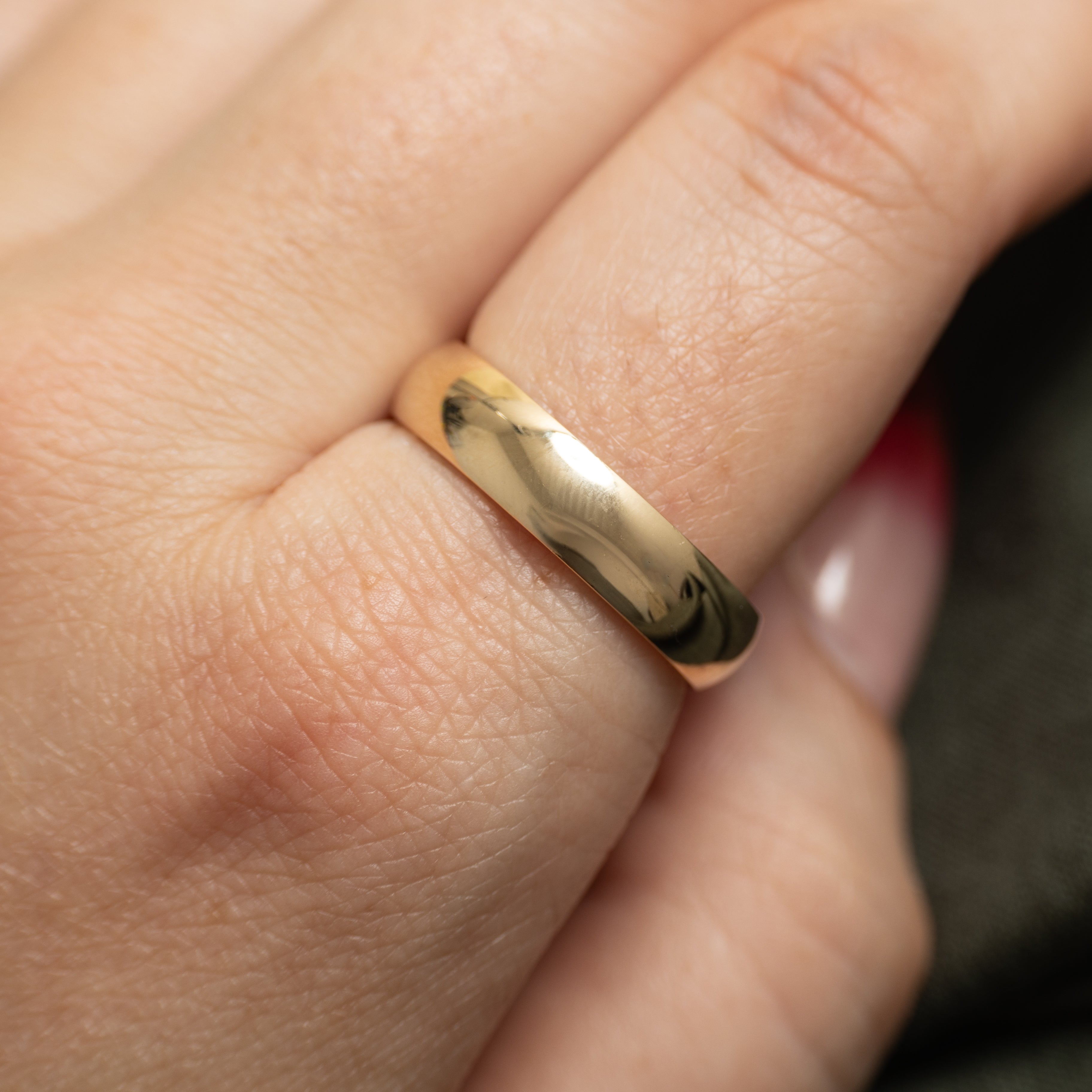 '100 Ways' 10k Half Round Band | 0.30ctw | 5.00mm | SZ 10