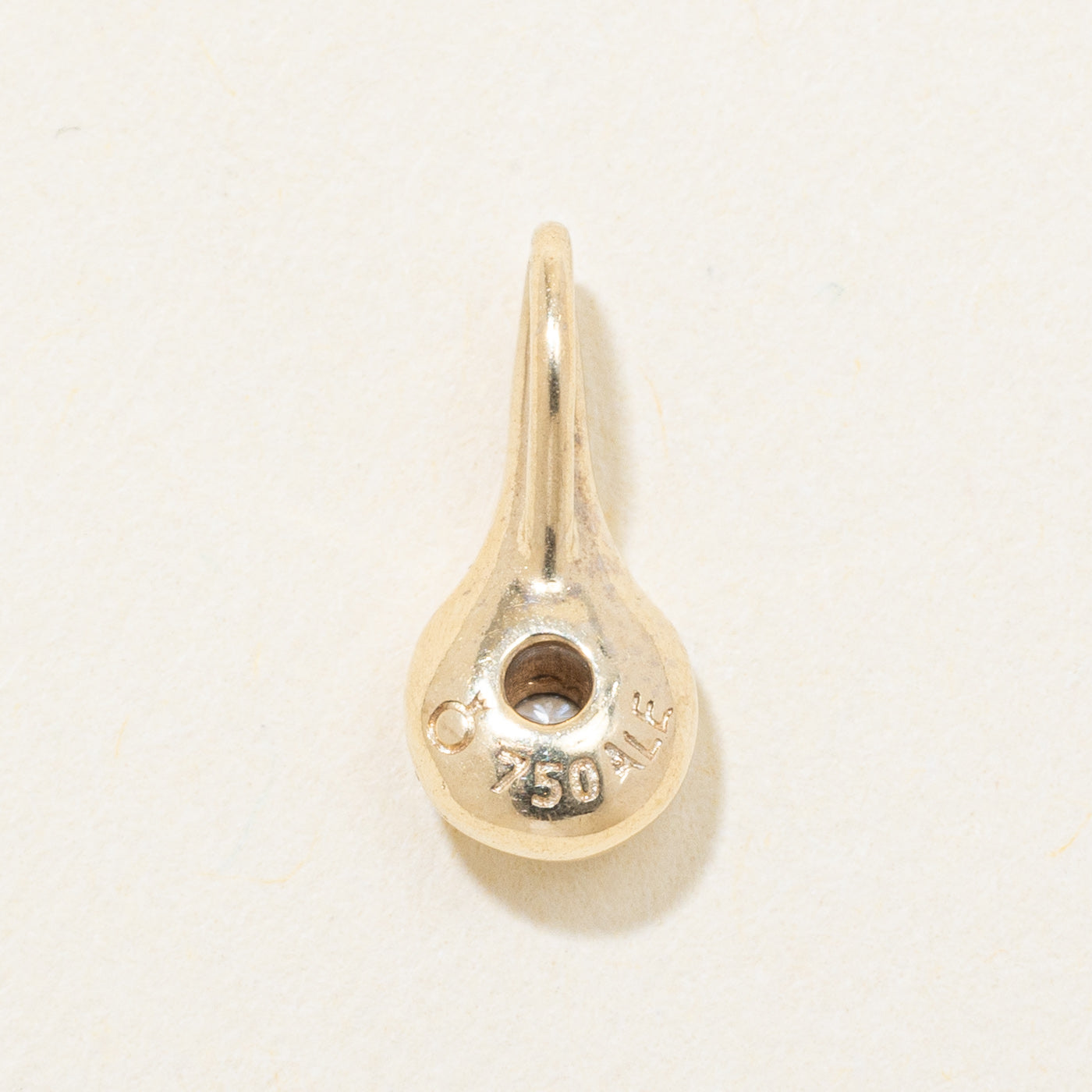 18k Flush Set Diamond Teardrop Pendant