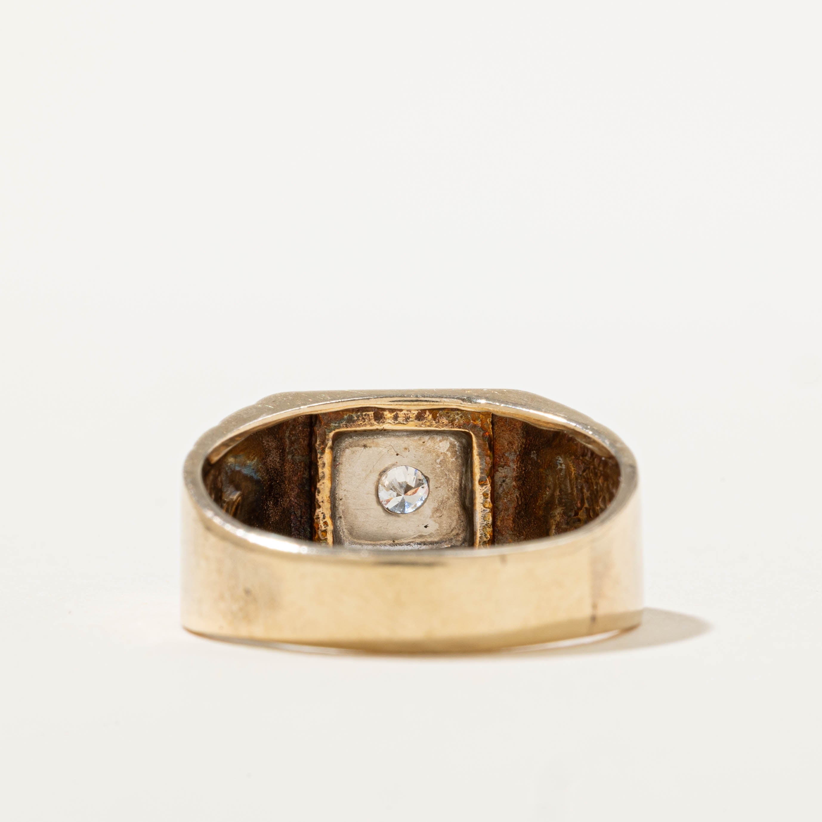 10k Illusion Set Diamond Grooved Signet Ring | SZ 8.75