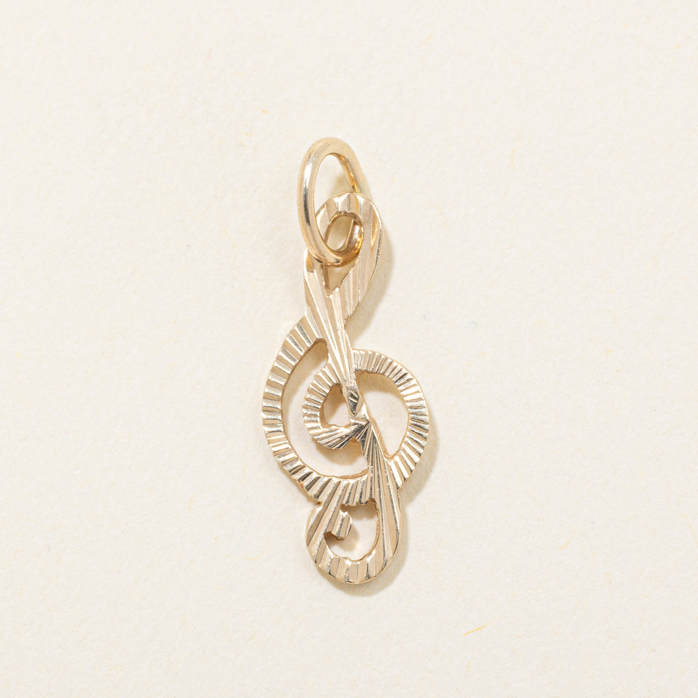 10k Yellow Gold Grooved Treble Clef Charm