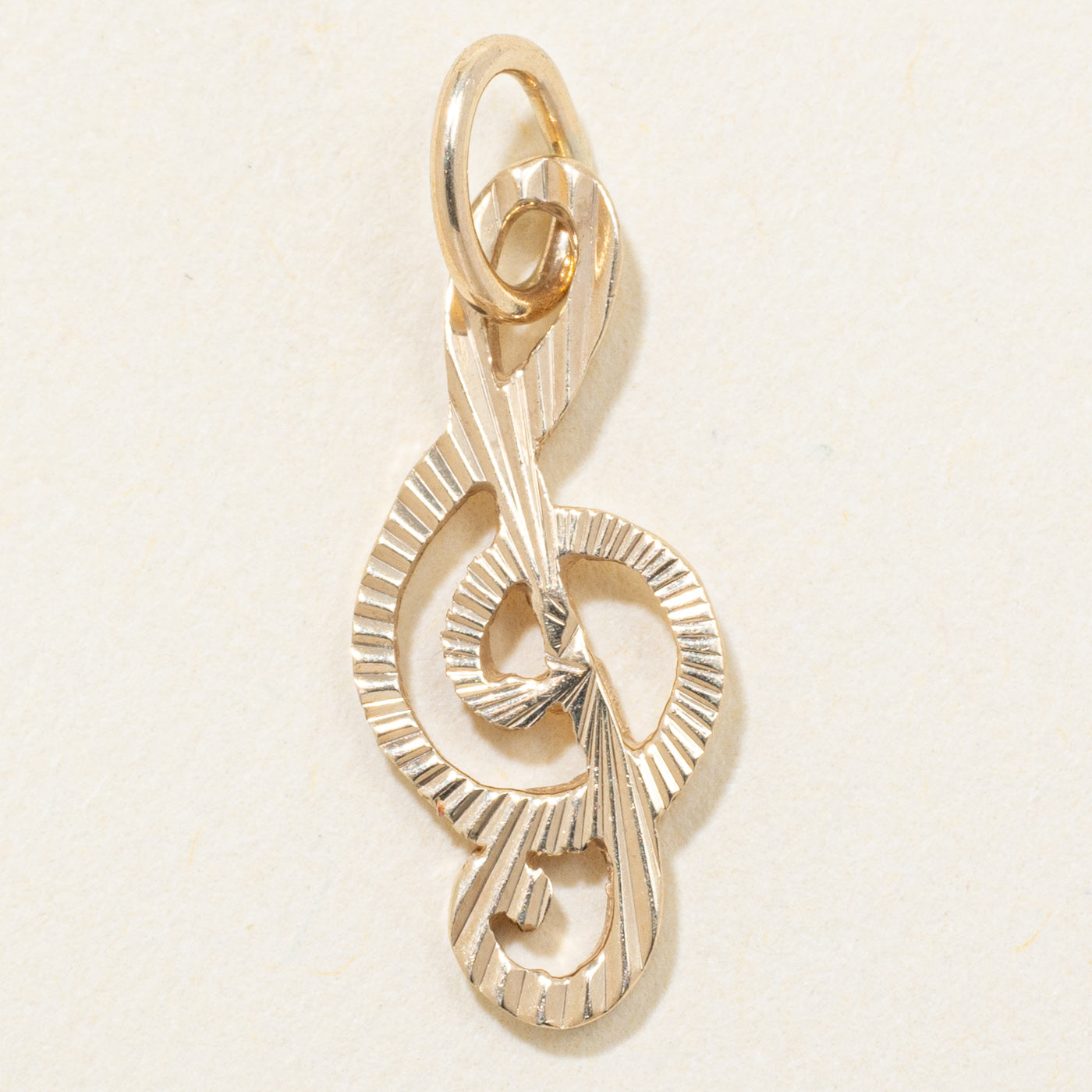 10k Yellow Gold Grooved Treble Clef Charm