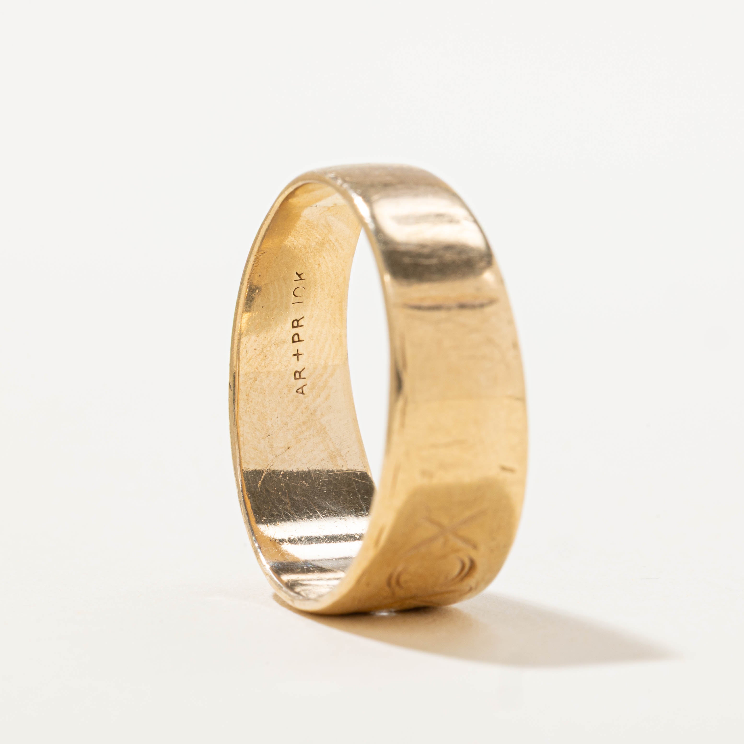 10k Diamond Engraved Pattern Band | SZ 11.75