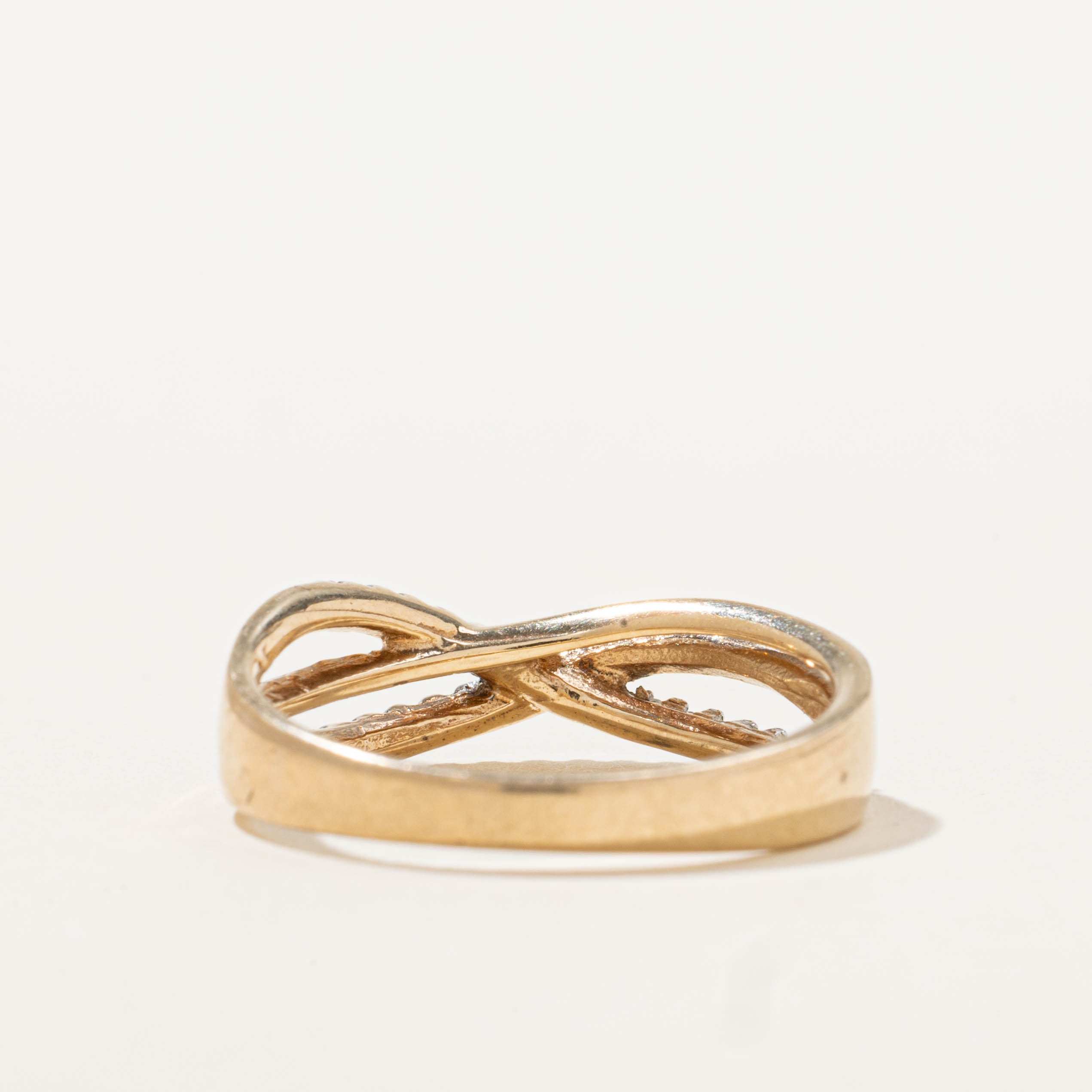 10k Pavé Set Diamond Crossover Ring | SZ 6.5