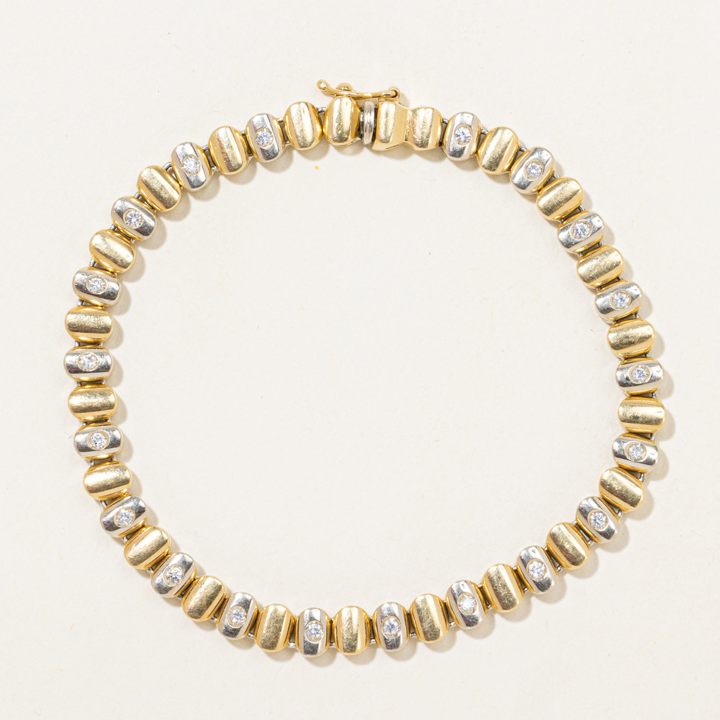 'Birks' 18k Flush Set Diamond Curved Link Bracelet | 0.40ctw | 7"