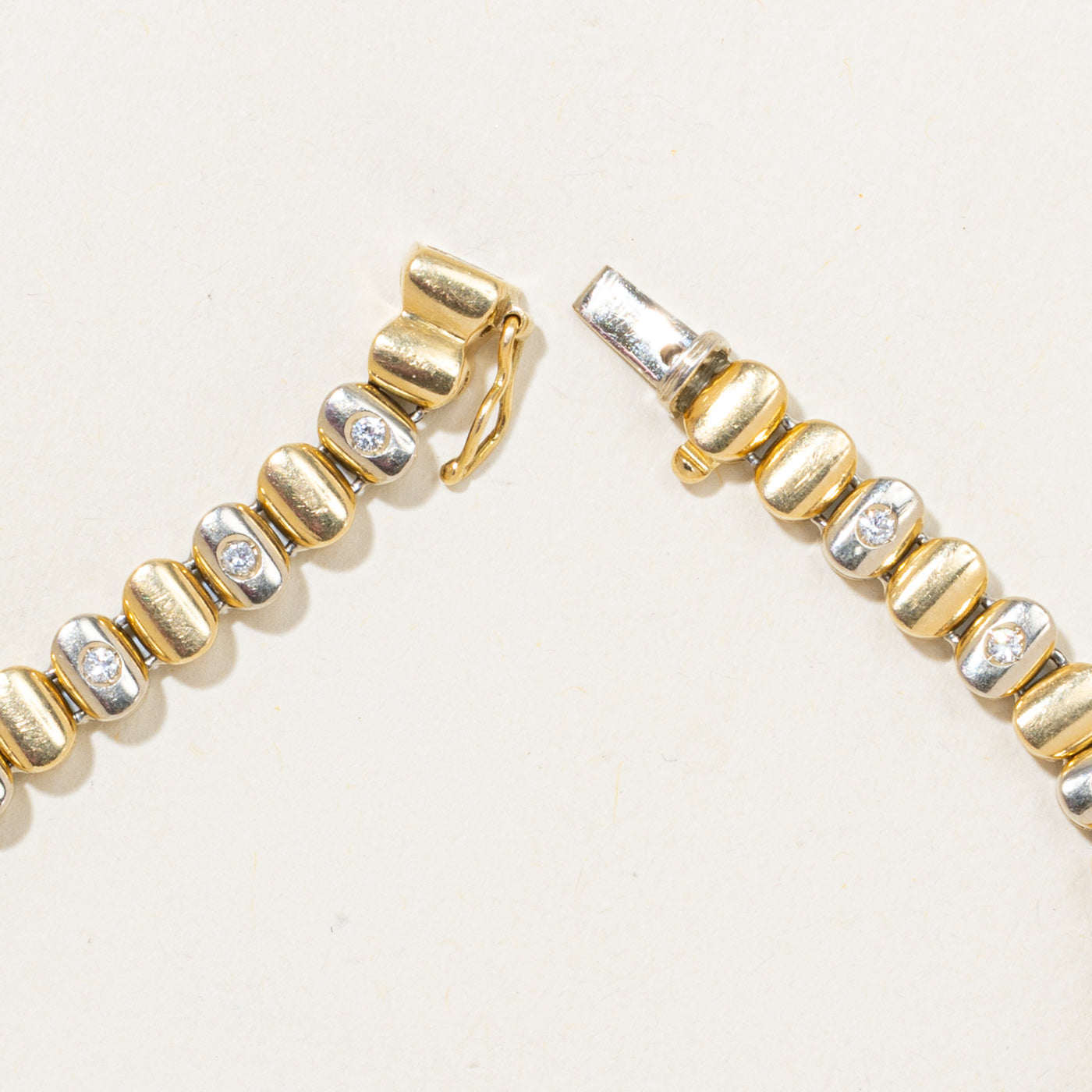 'Birks' 18k Flush Set Diamond Curved Link Bracelet | 0.40ctw | 7"