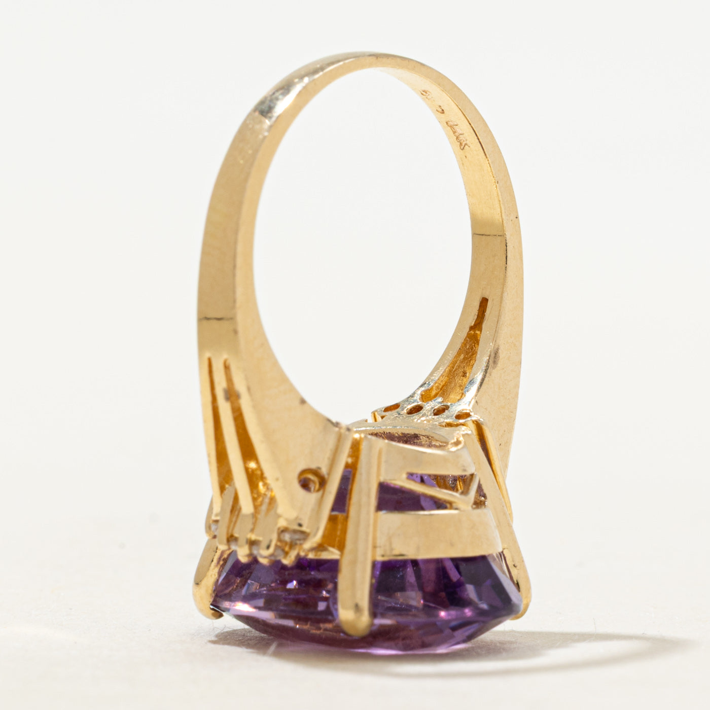 Synthetic Purple Sapphire & Diamond Cocktail Ring | 13.70ct, 0.08ctw | SZ 6.25