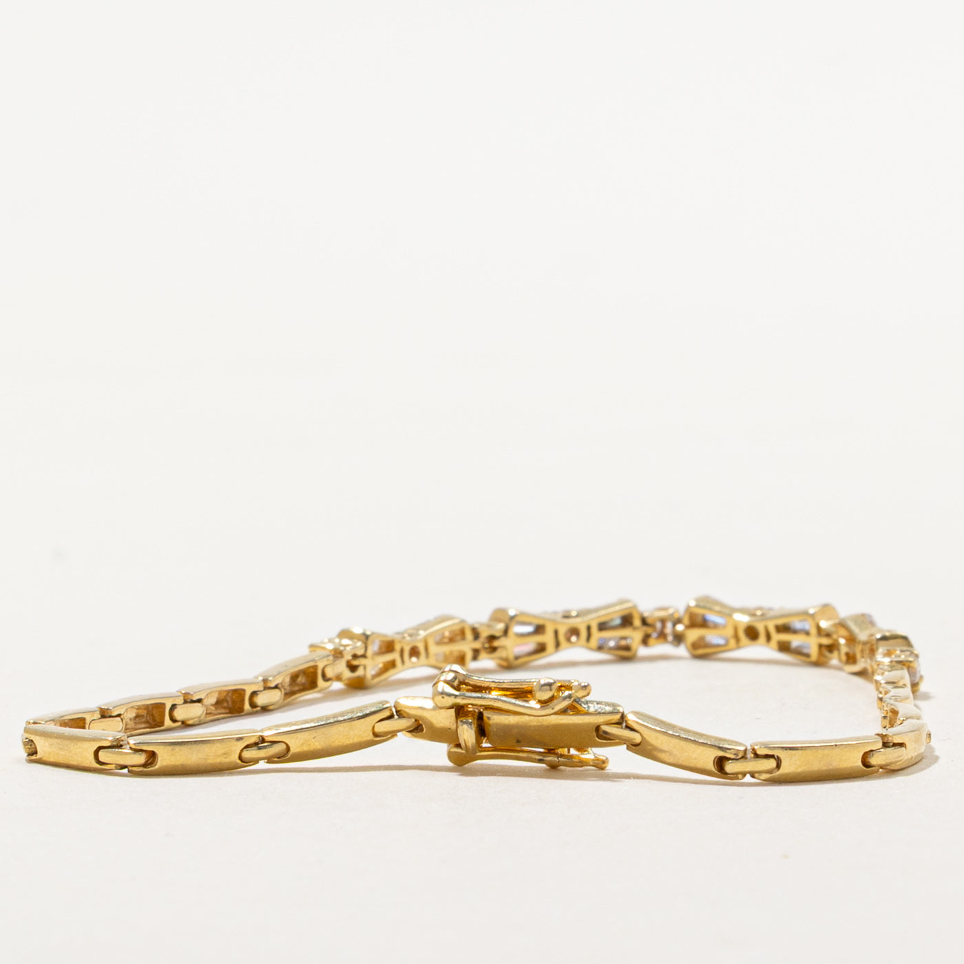 18k Baguette Cut Diamond Bow Bracelet | 0.51ctw | 7"