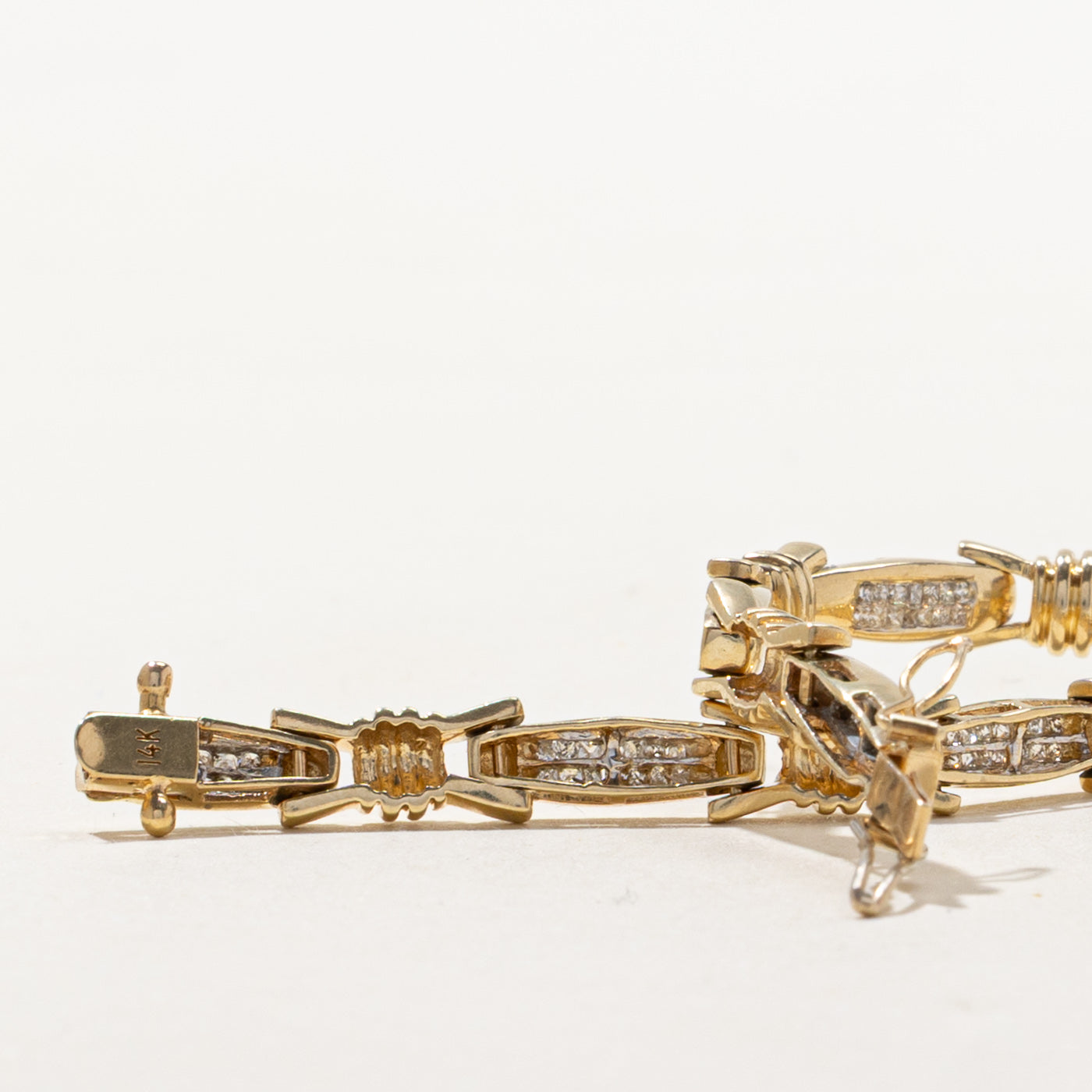 Princess Cut Diamond Grooved Link Tennis Bracelet | 0.75ctw | 6.75"