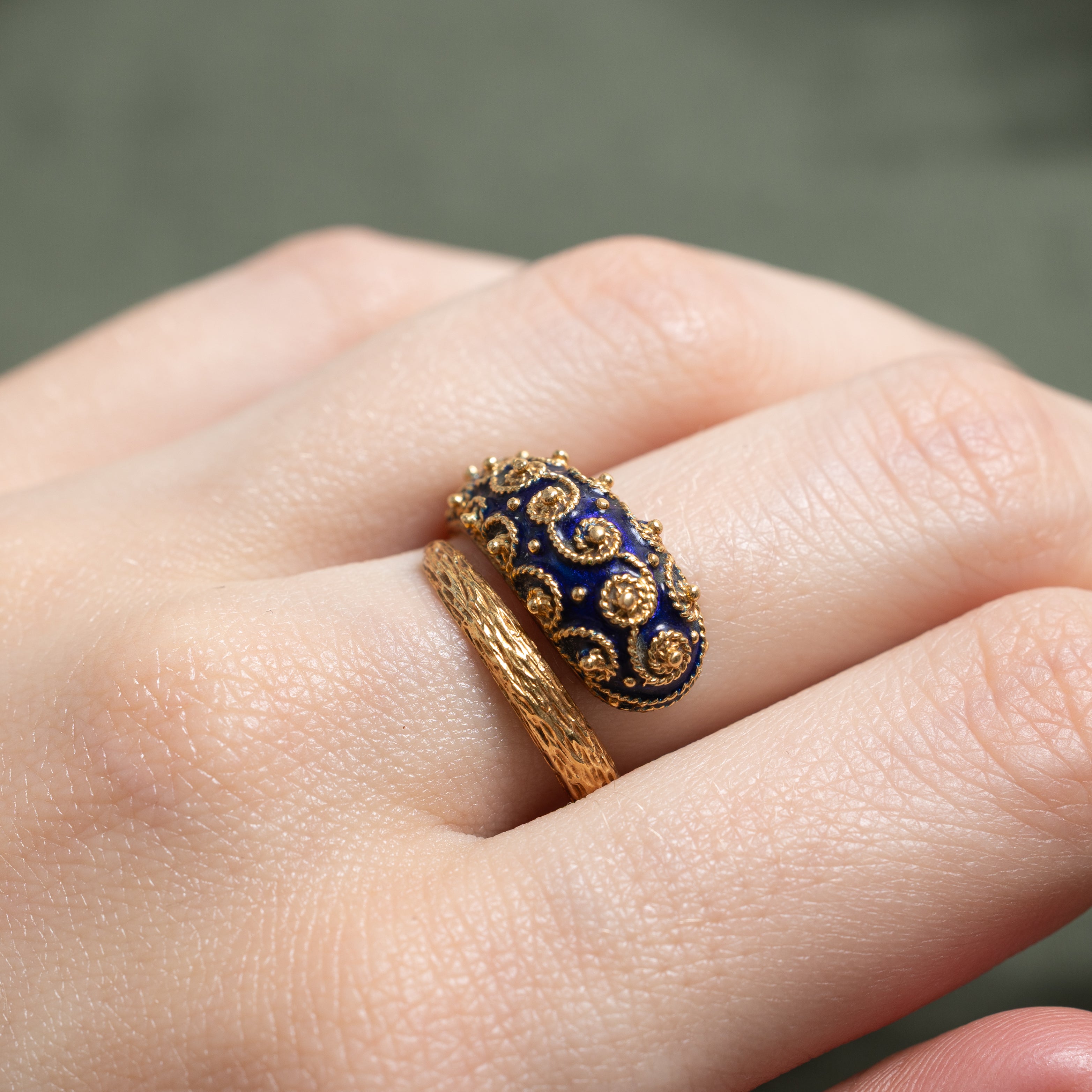 Vintage blue Enamel bypass ring | SZ 7