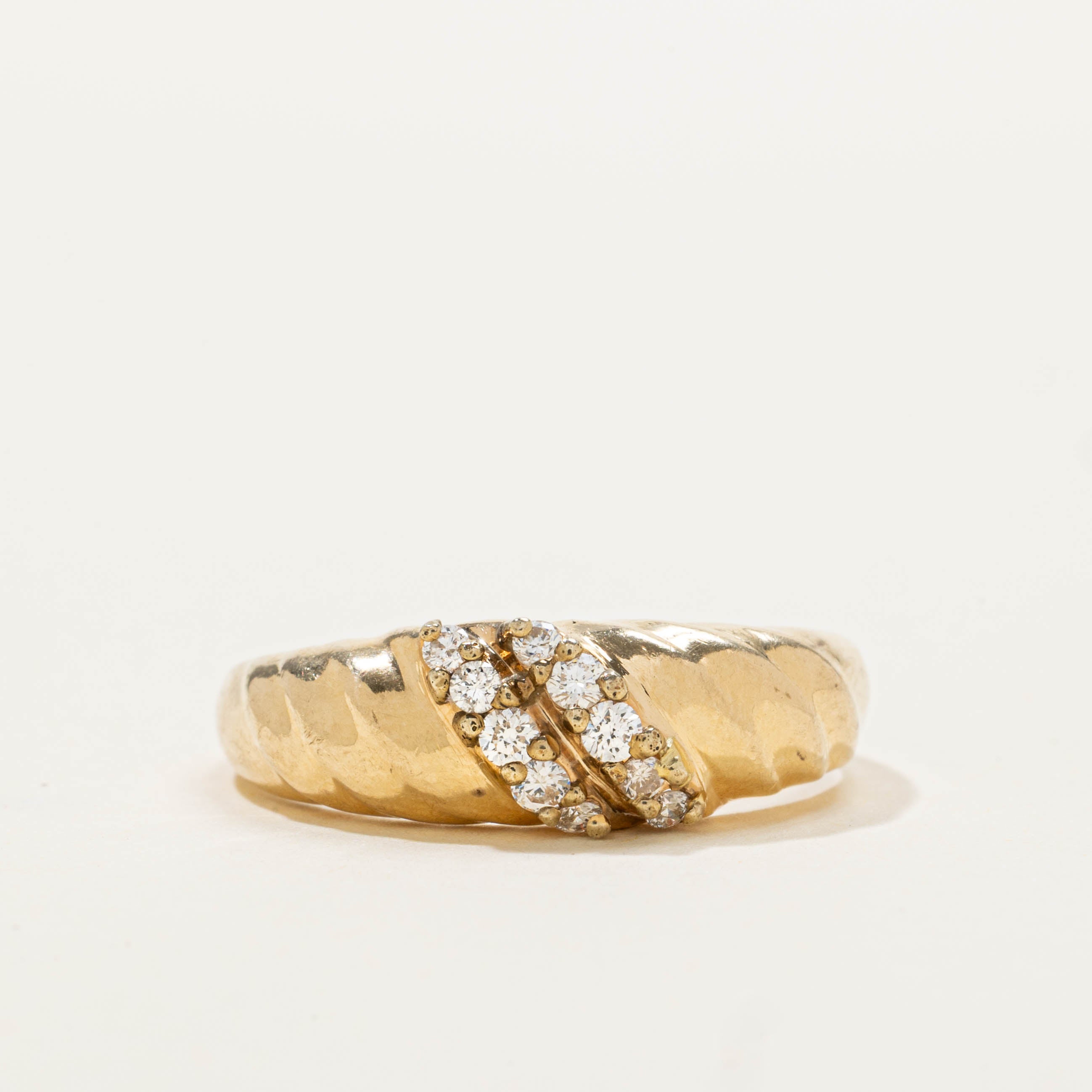 14k Diamond Grooved Dome Ring | SZ 7.75