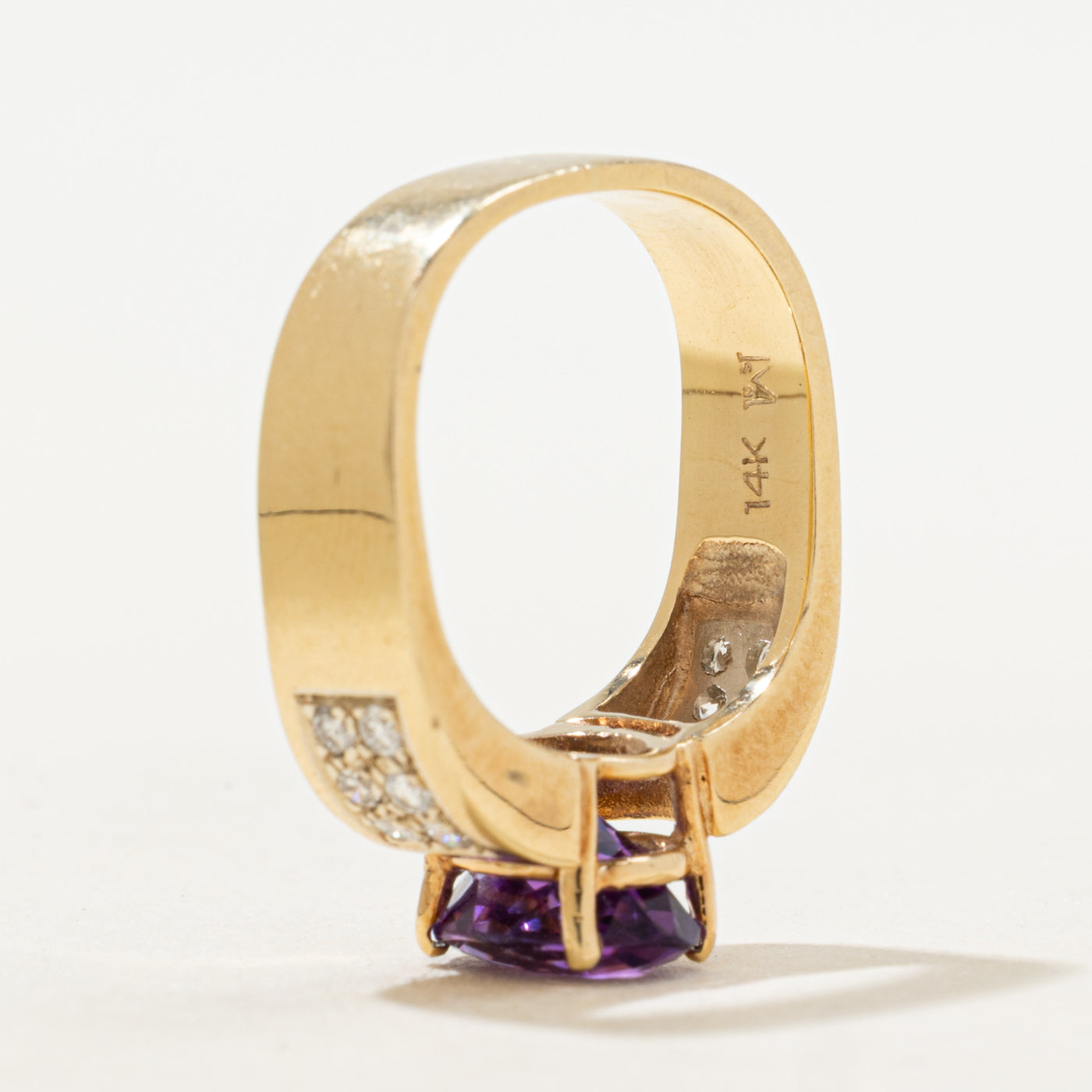 Oval Cut Amethyst & Diamond Ring | 1.95ct, 0.18ctw | SZ 6