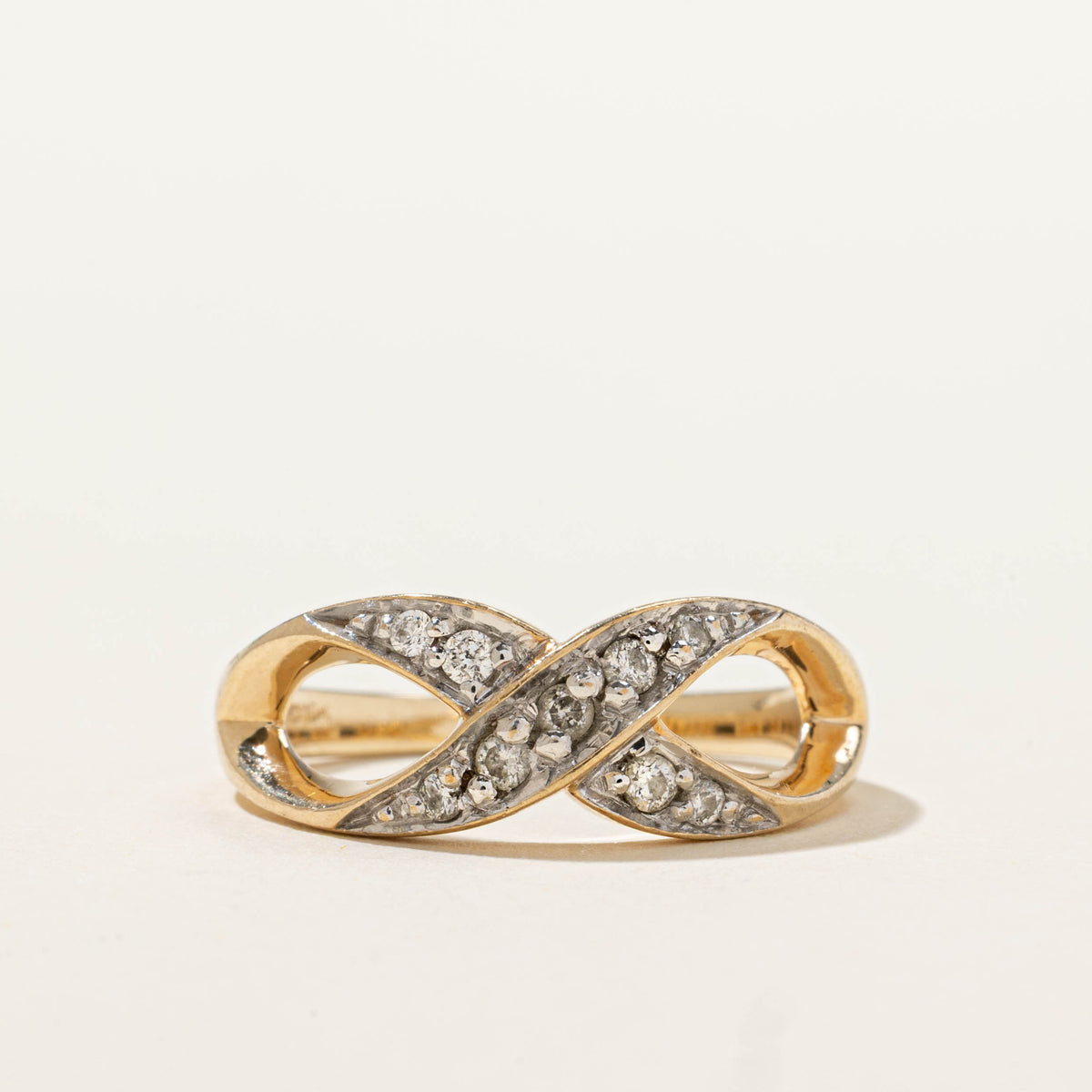 10k Diamond Infinity Crossover Ring | SZ 6.25