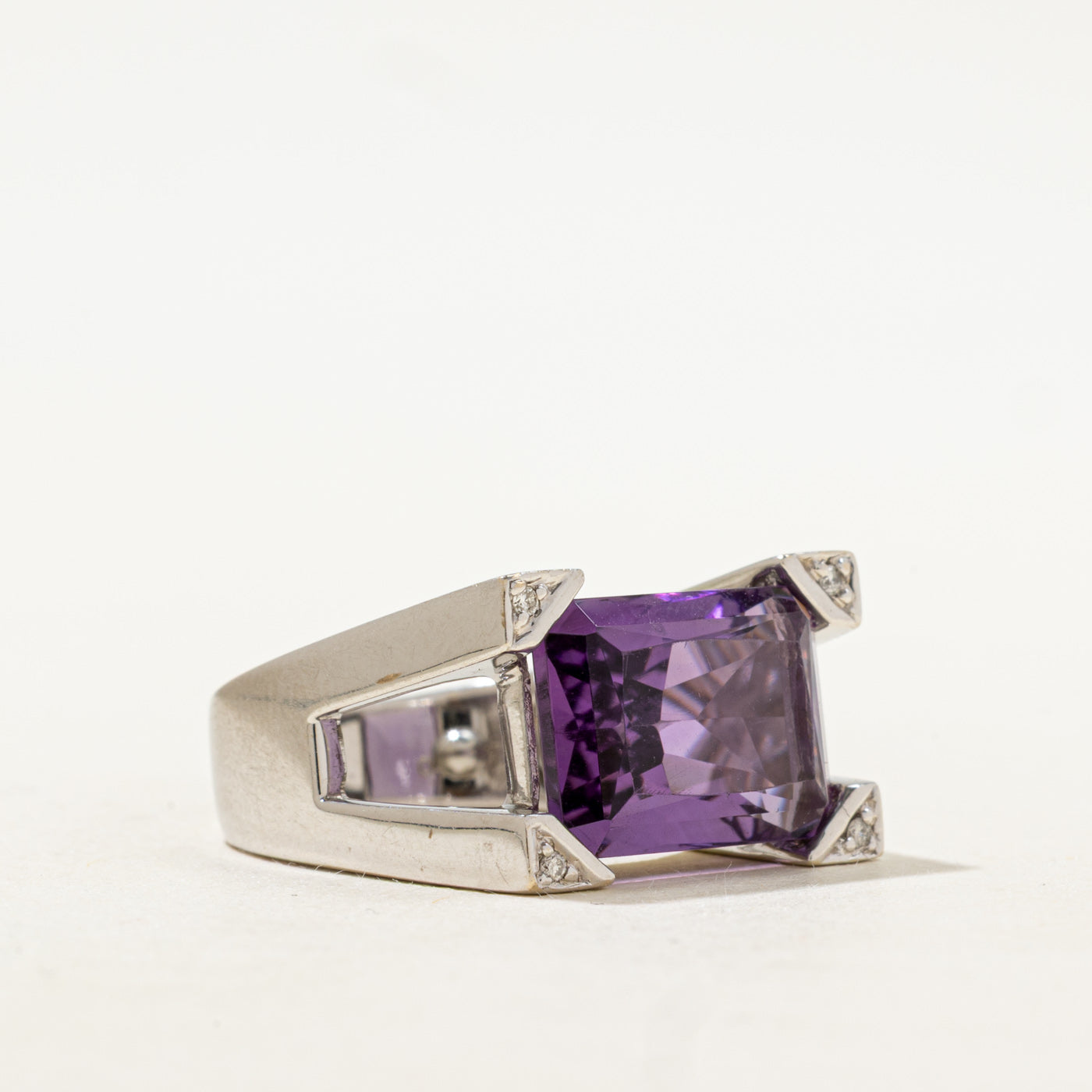 18k East West Amethyst & Diamond Cocktail Ring | 6.00ct, 0.02ctw | SZ 5.25
