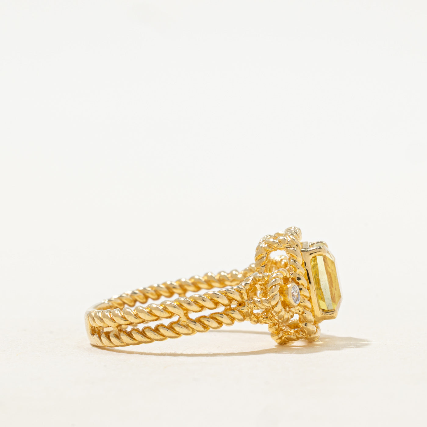 Bague cocktail en or 18 carats, prasiolite taille coussin et diamants | 1,12 ct, 0,03 ct | Taille 6,5