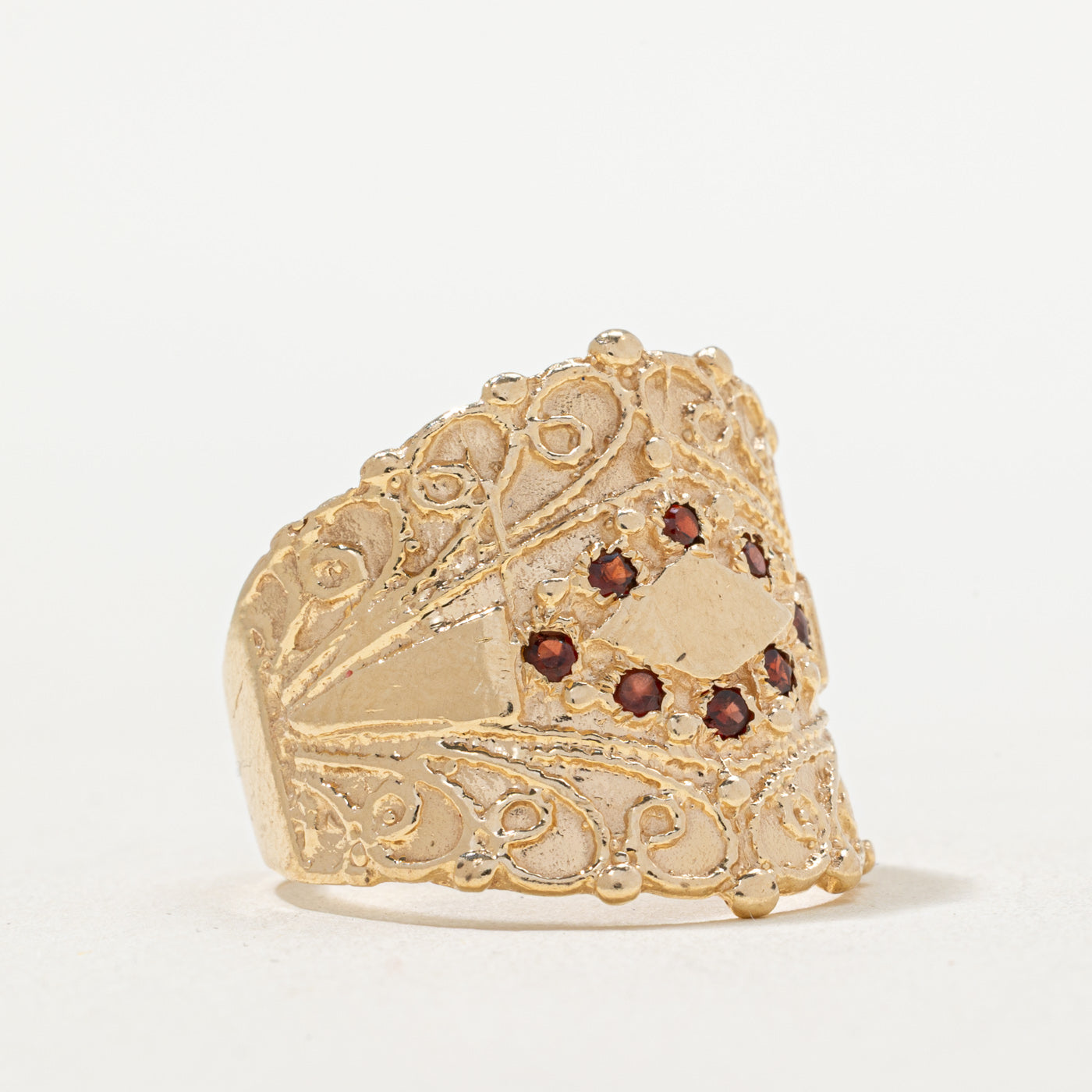 Scattered Garnet Ornate Ring | 0.20ctw | SZ 8