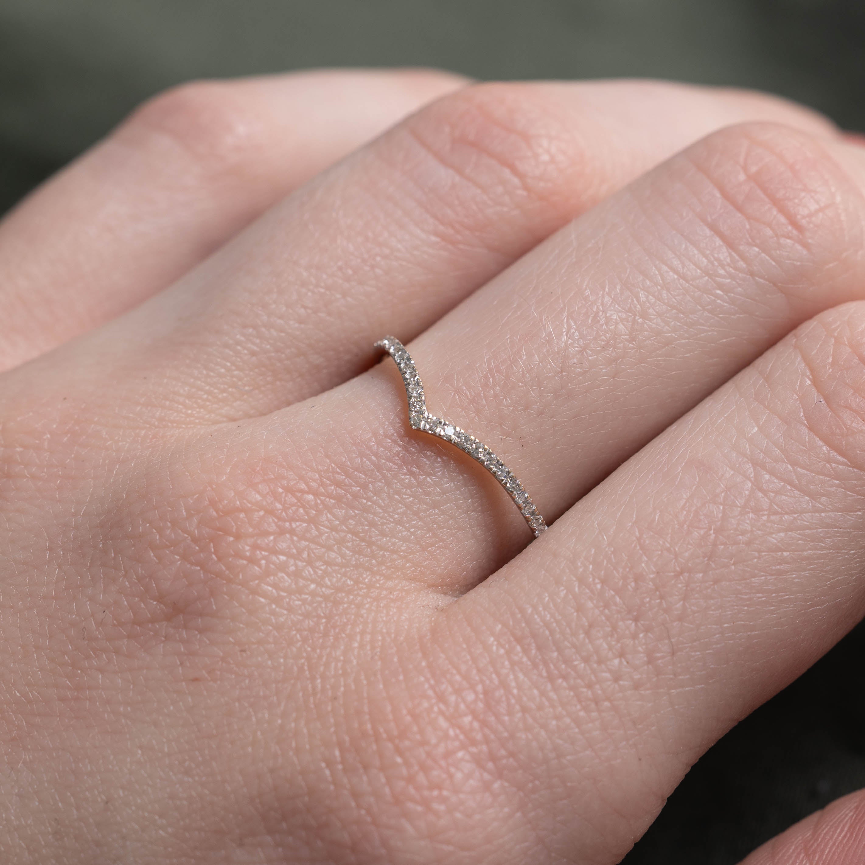 14k Pavé Set Diamond Chevron Ring | SZ 7