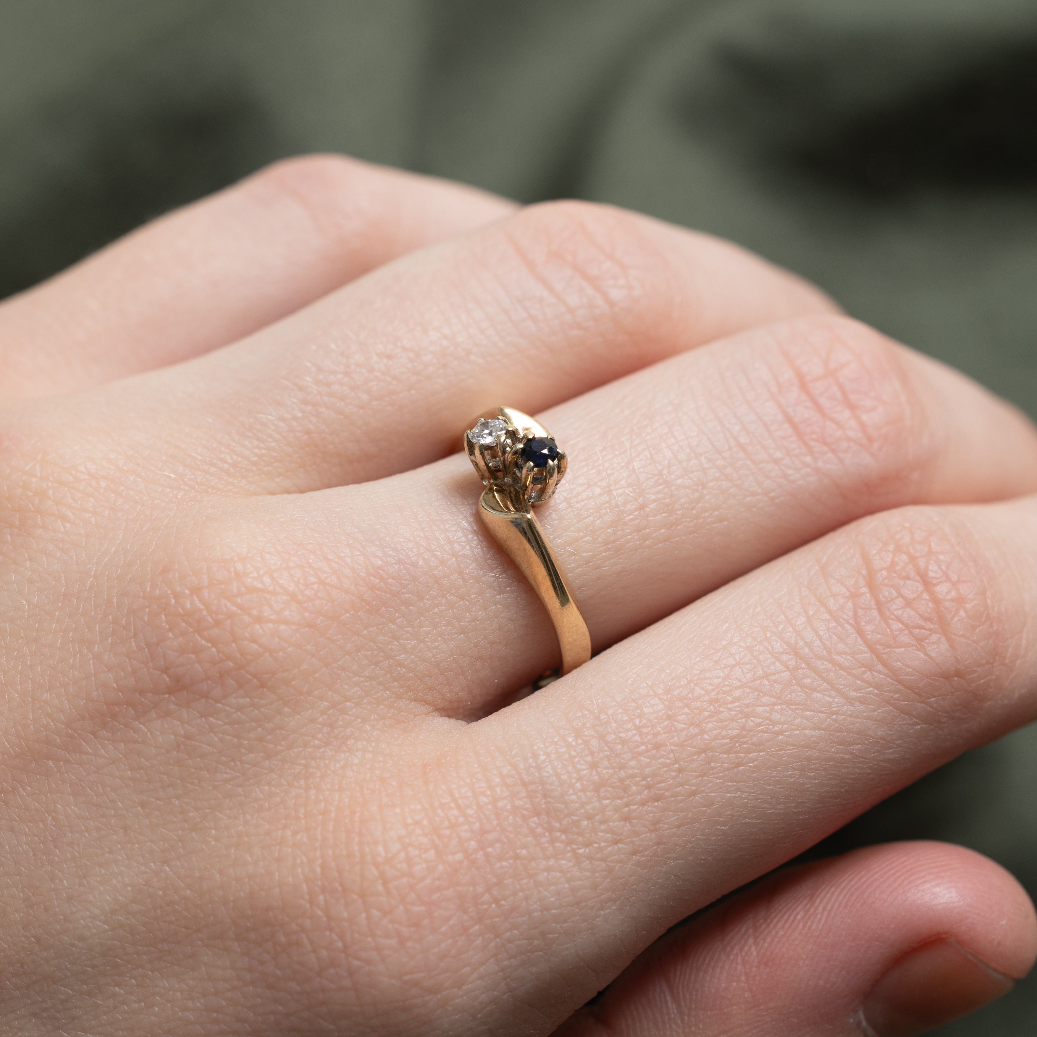 Toi et Moi Diamond & Sapphire Bypass Ring | 0.08ct | SZ 7.25