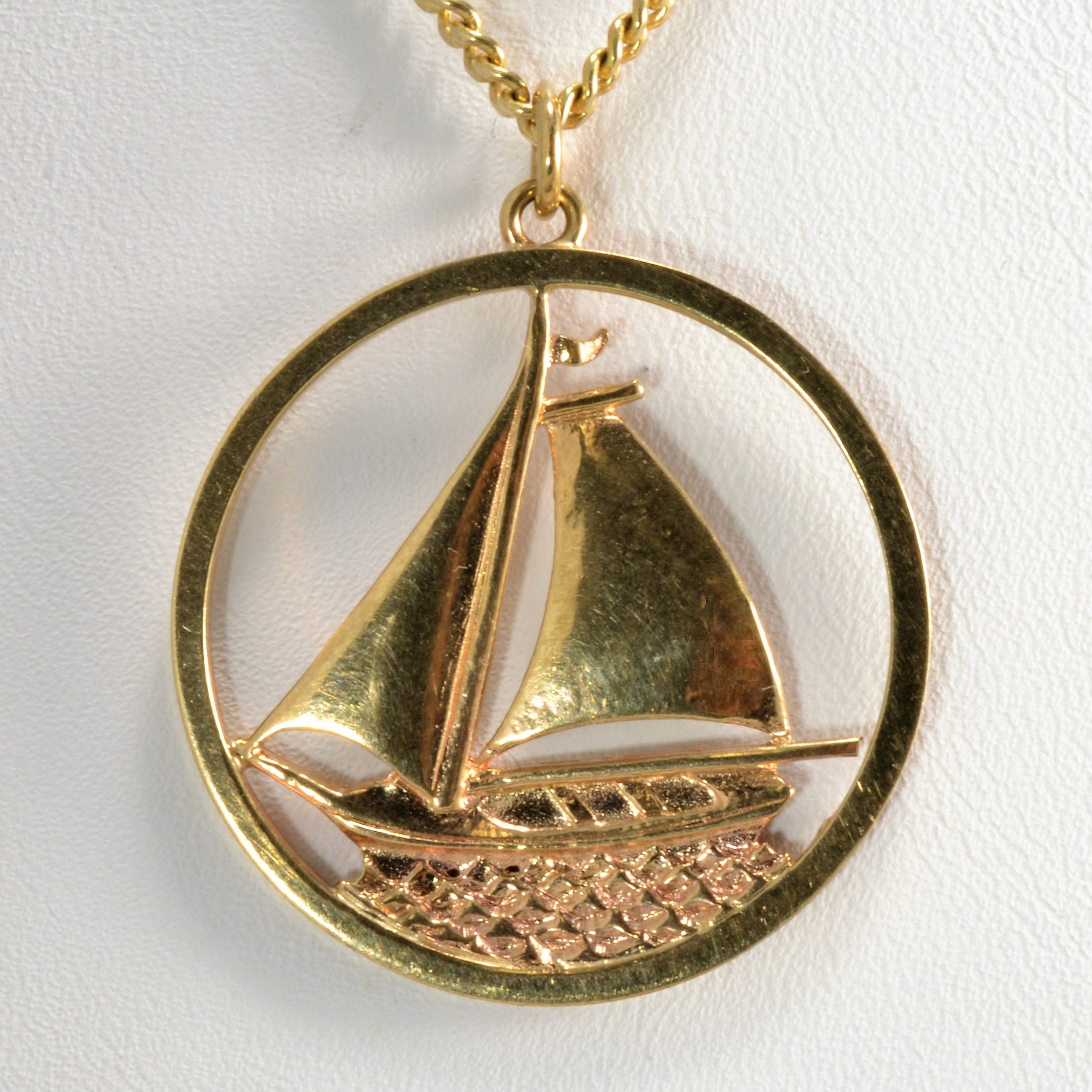 1966 Birmingham Hallmarked Yellow Gold Sailboat Necklace | 26" |