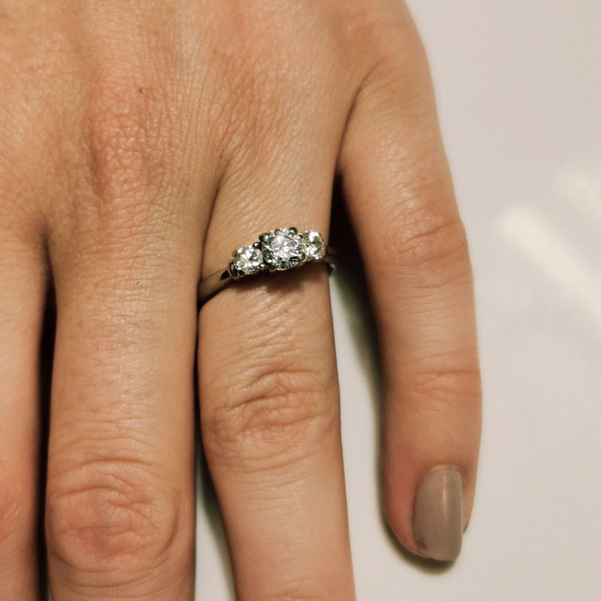 Three Stone Diamond Engagement Ring | 0.95 ctw | SZ 7 |