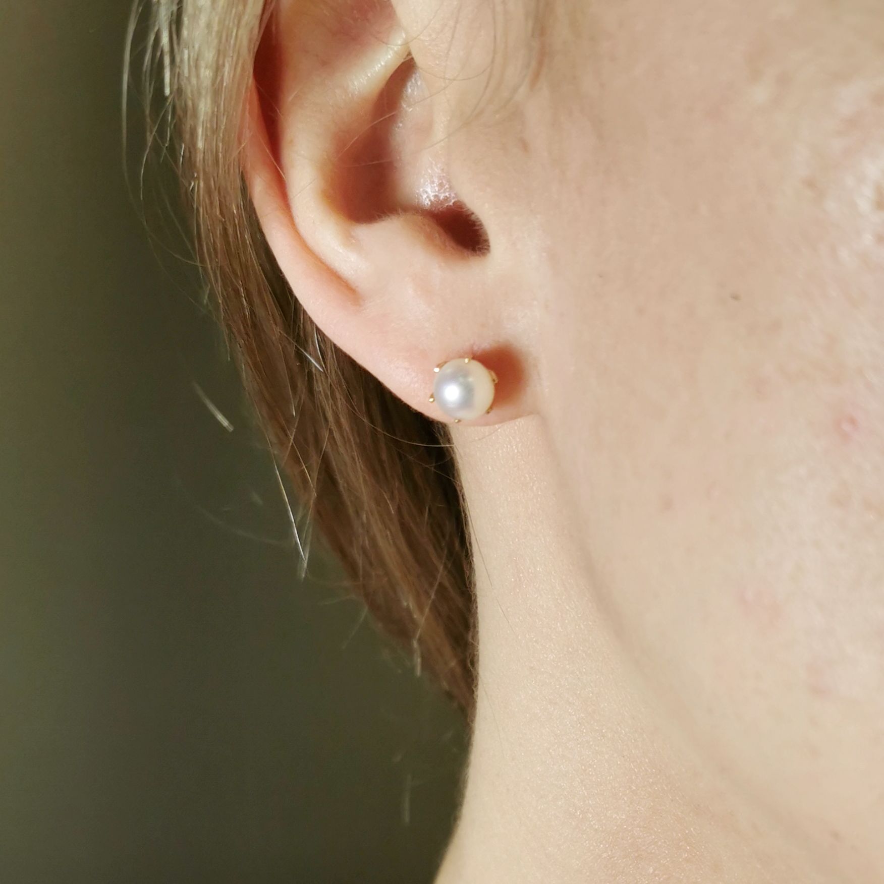 Pearl Stud Earrings | 3.40 ctw |