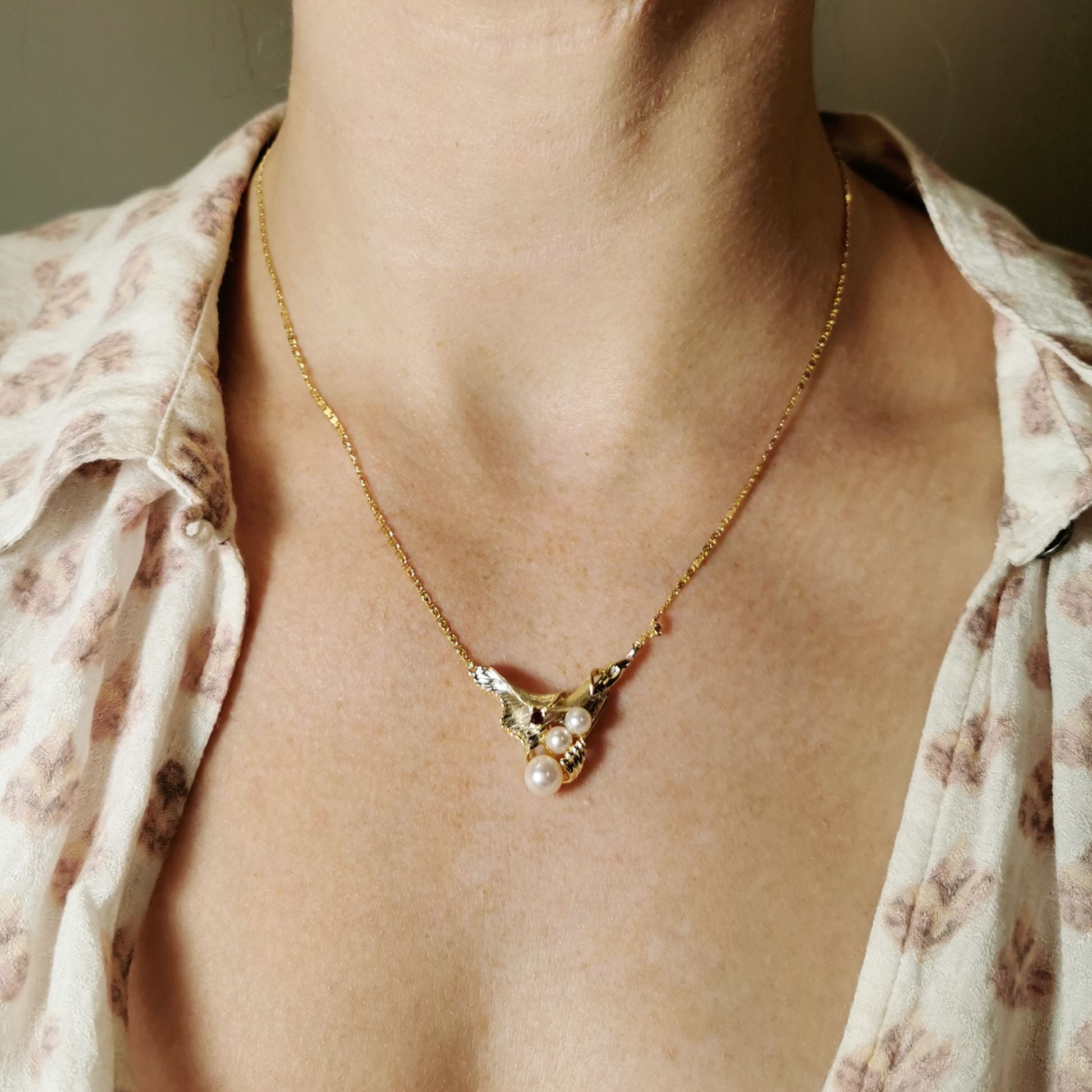 Floral Swan Gemstone Necklace | 2.60ctw | 17