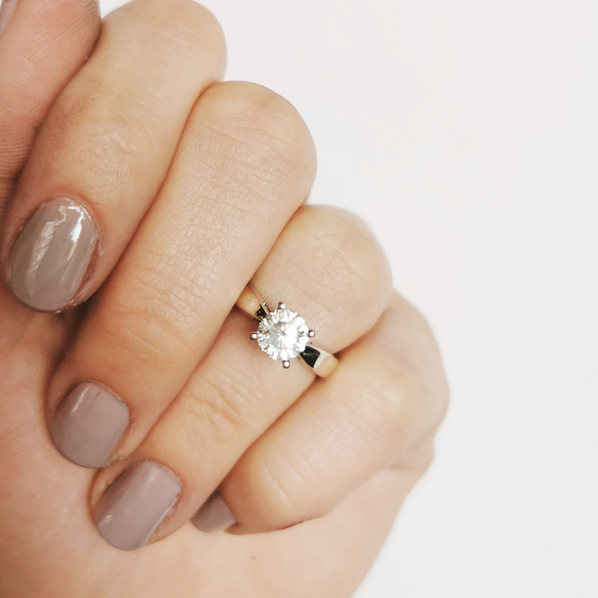 Canadian 100 Facet Round Brilliant Diamond Ring | 1.02ct | SI1, I | SZ 5 |