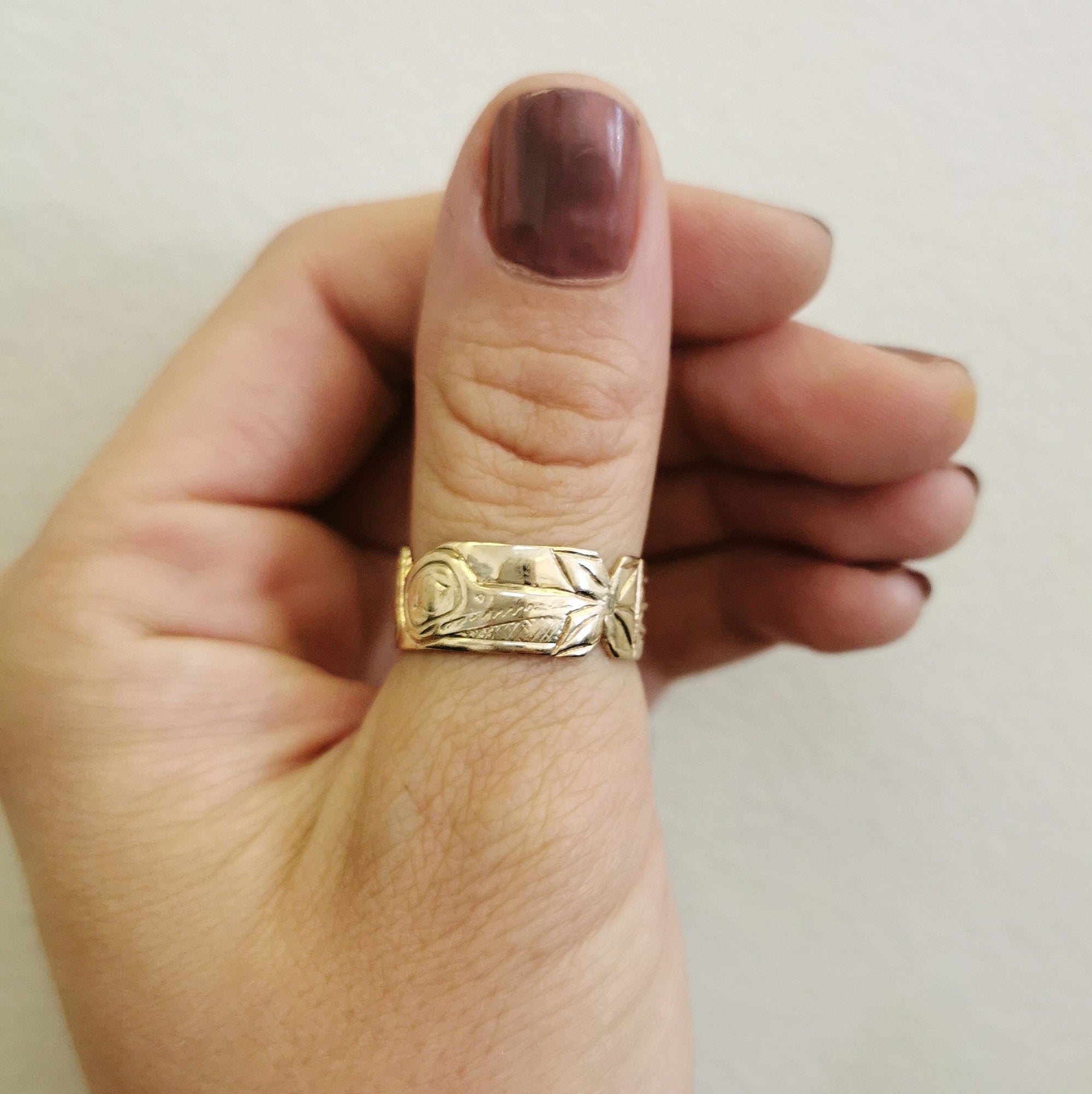 Indigenous Hummingbird Art Gold Ring | SZ 9.5 |