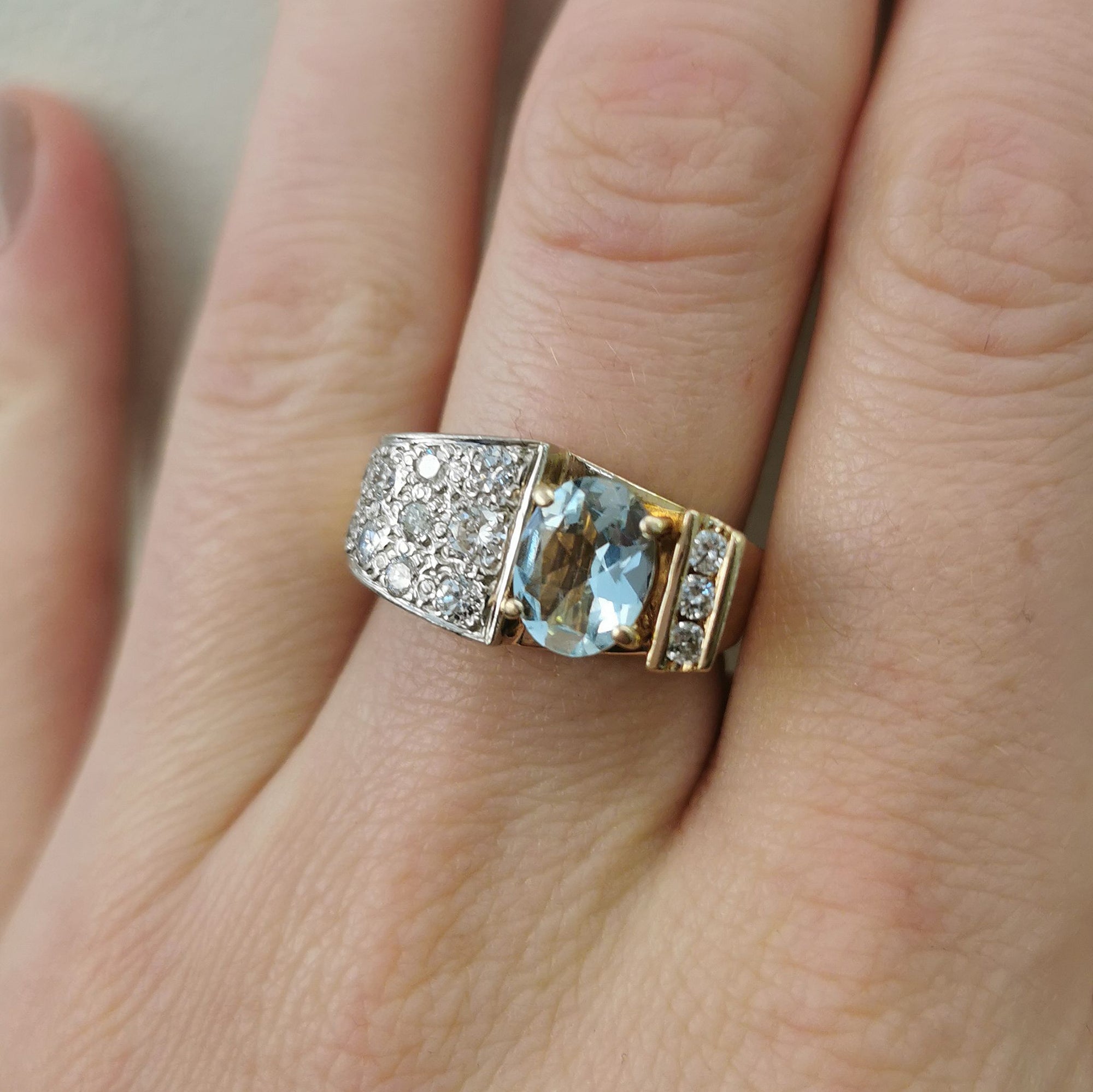 Pave Diamond & Aquamarine Ring | 0.65ctw, 1.35ct | SZ 8.5 |