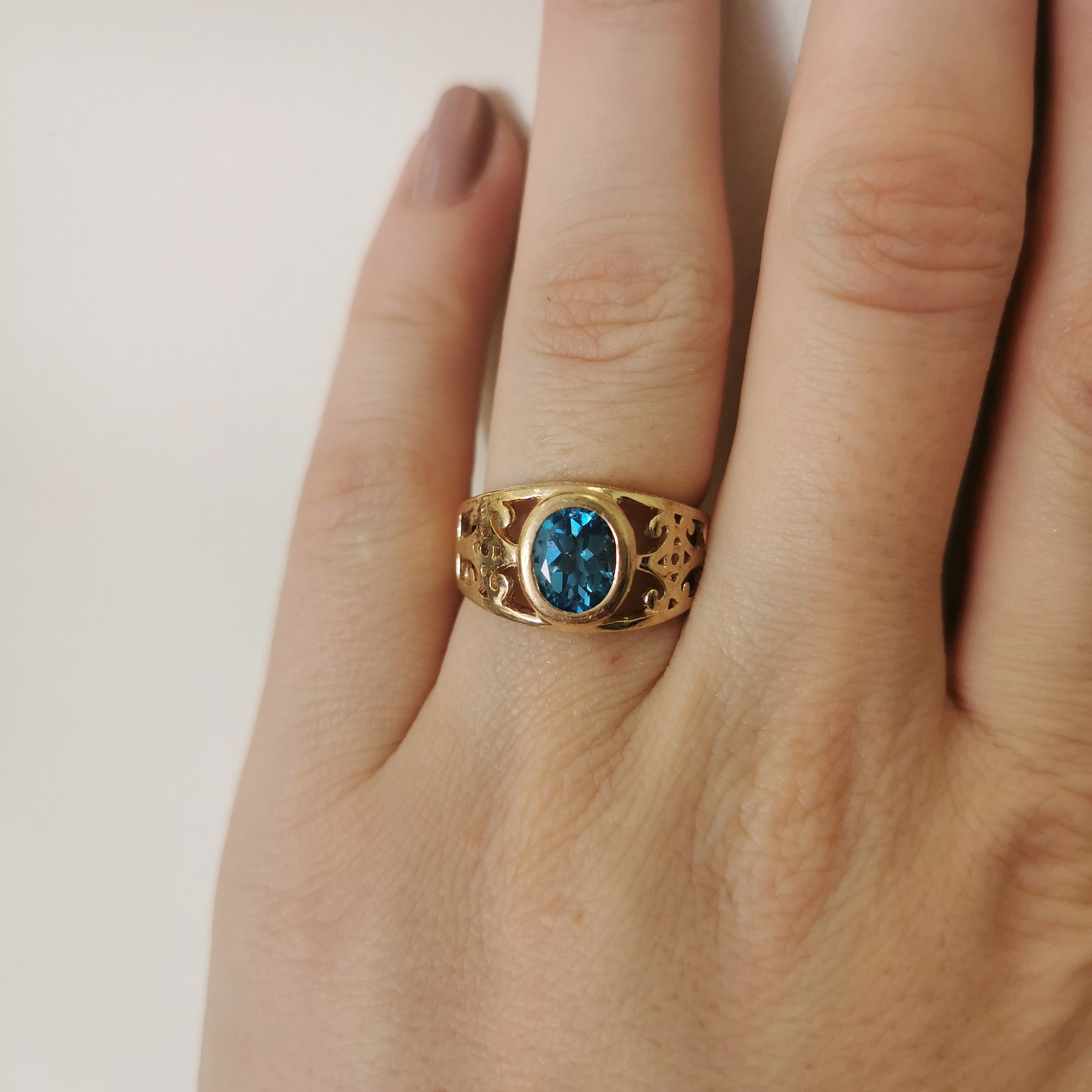 Oval Cut Blue Topaz Filigree Ring | 1.76ct | SZ 6.25 |