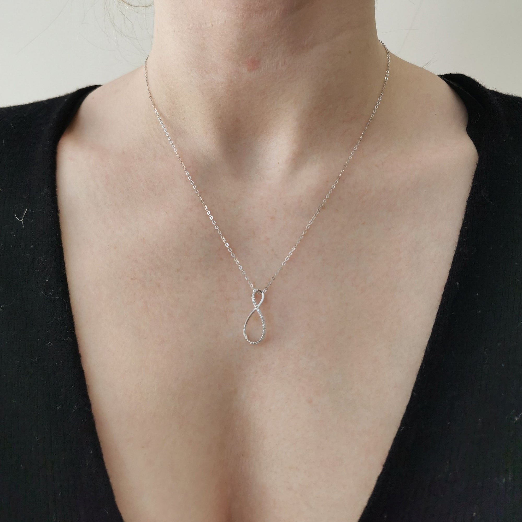 Diamond Infinity Necklace | 0.06ctw | 18