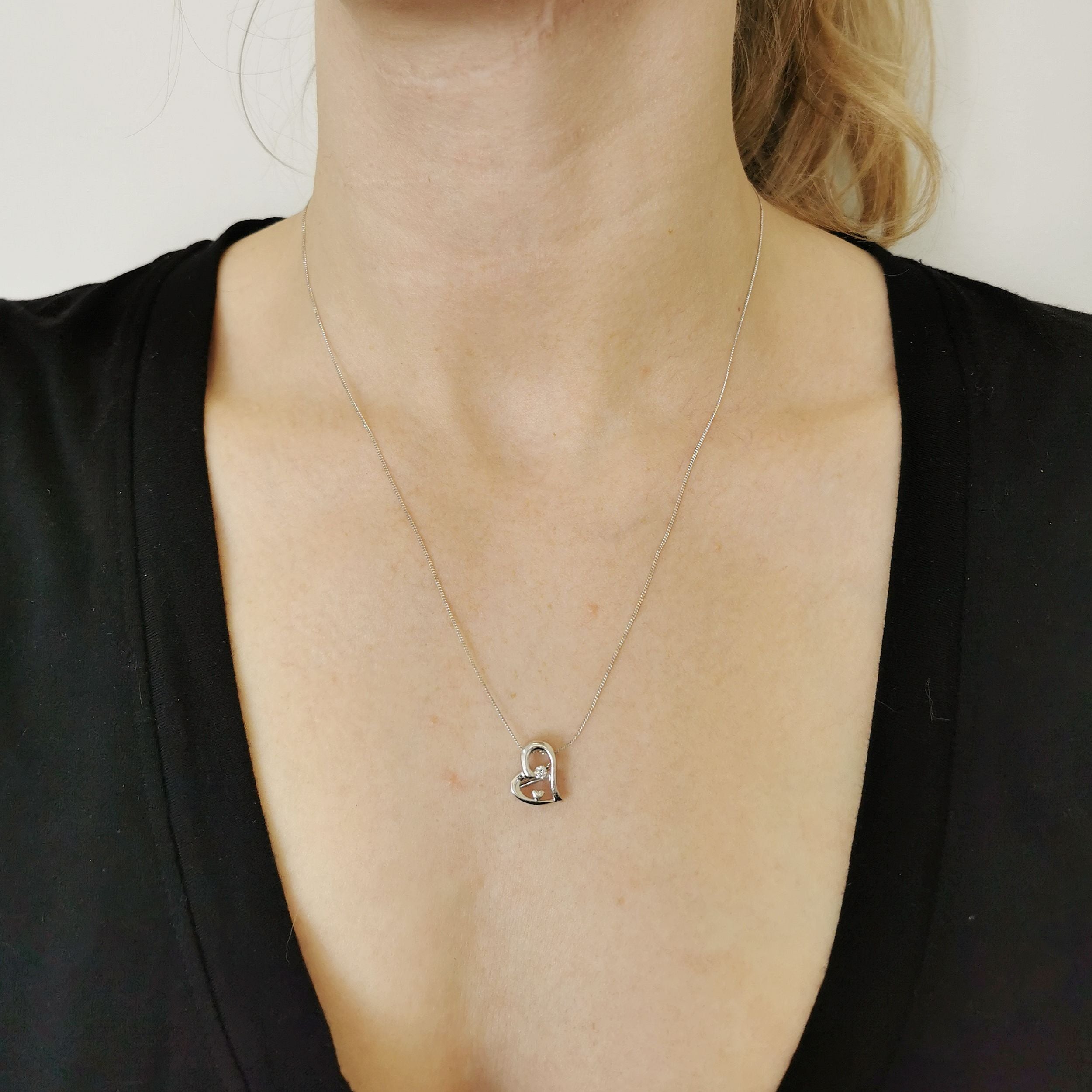 Floating Diamond Heart Necklace | 0.05ct | 18" |