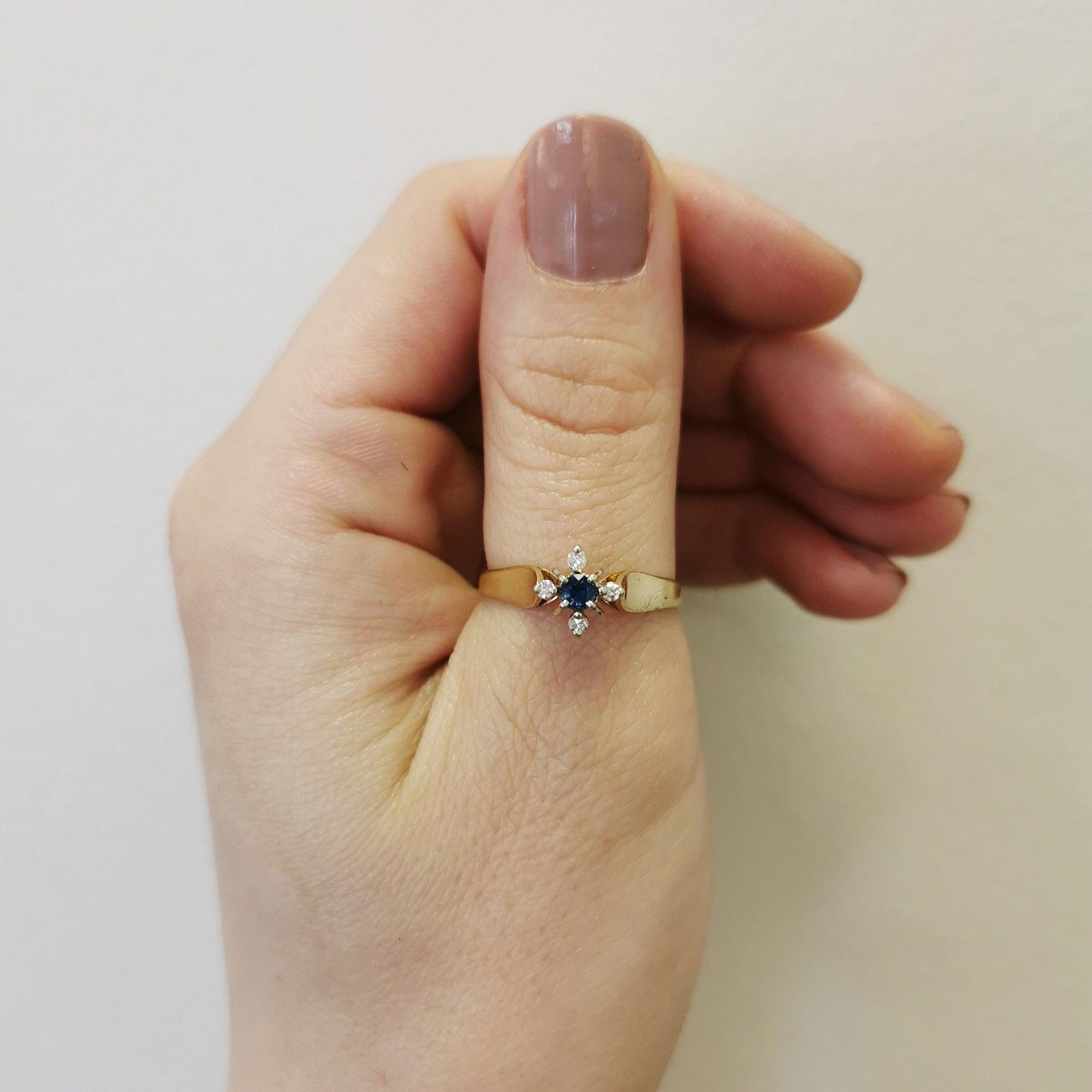 Blue Sapphire & Diamond Ring | 0.15ct, 0.06ctw | SZ 10 |