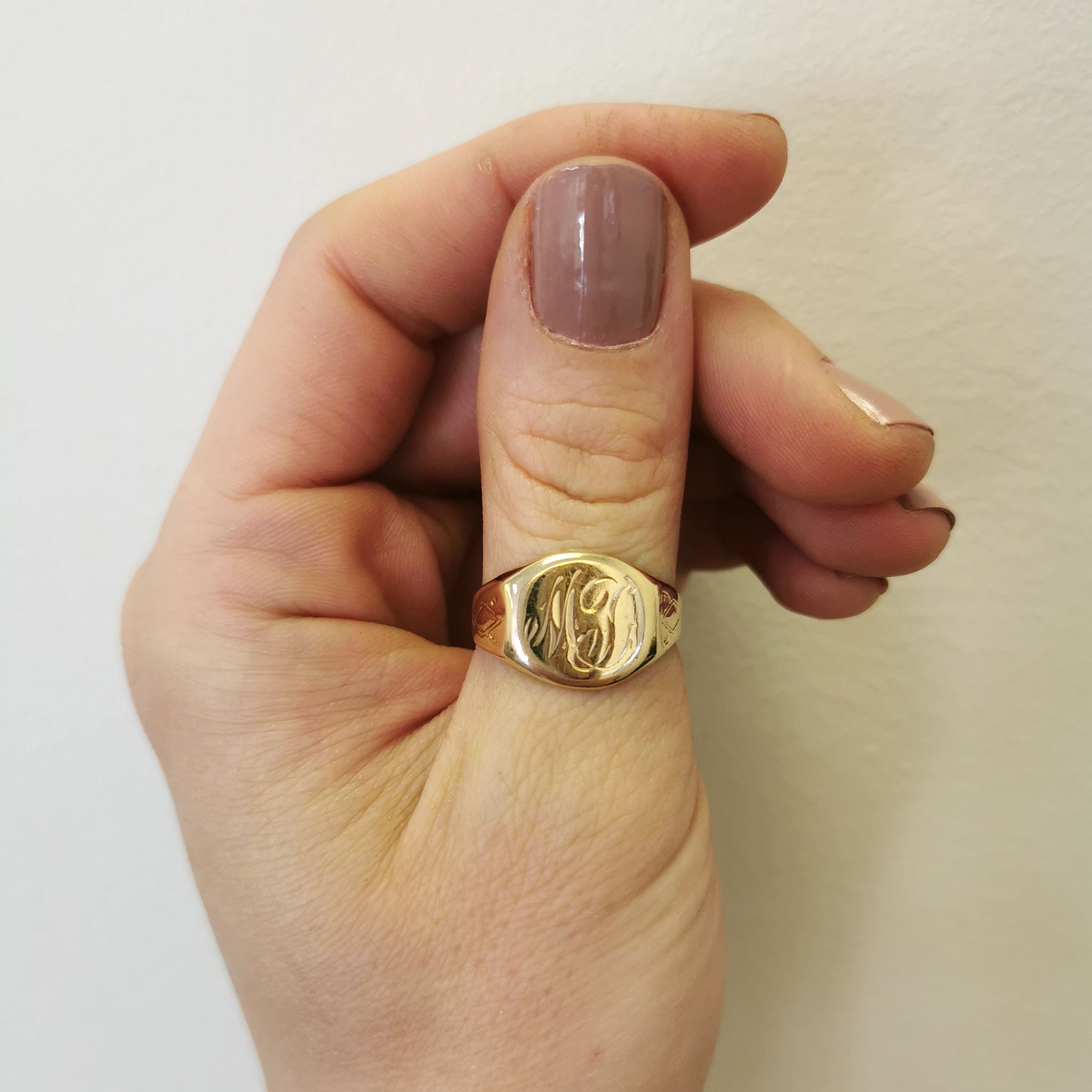 Engraved 'MJ' Signet Ring | SZ 10 |