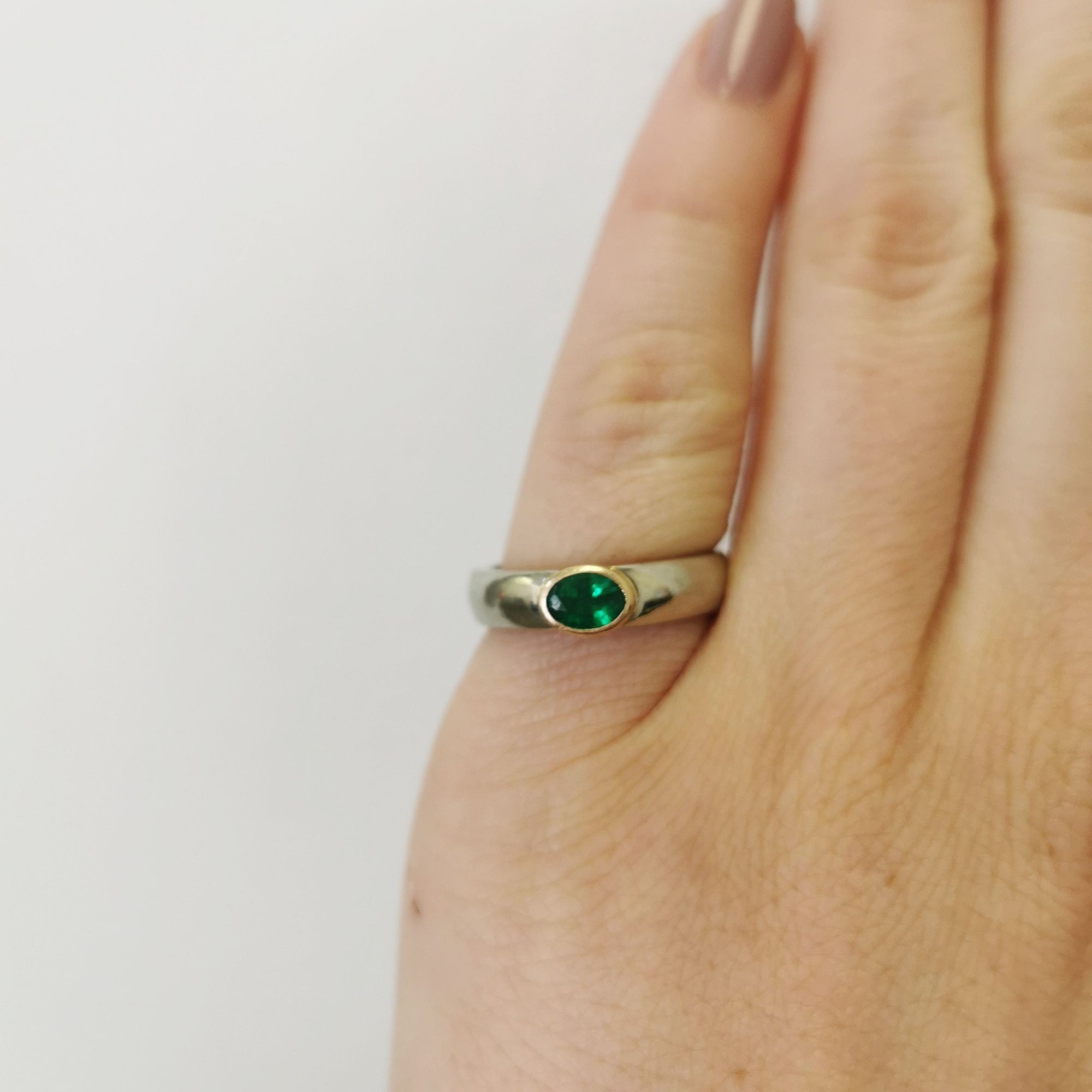 Two Tone Bezel Set Emerald Ring | 0.30ct | SZ 5.25 |