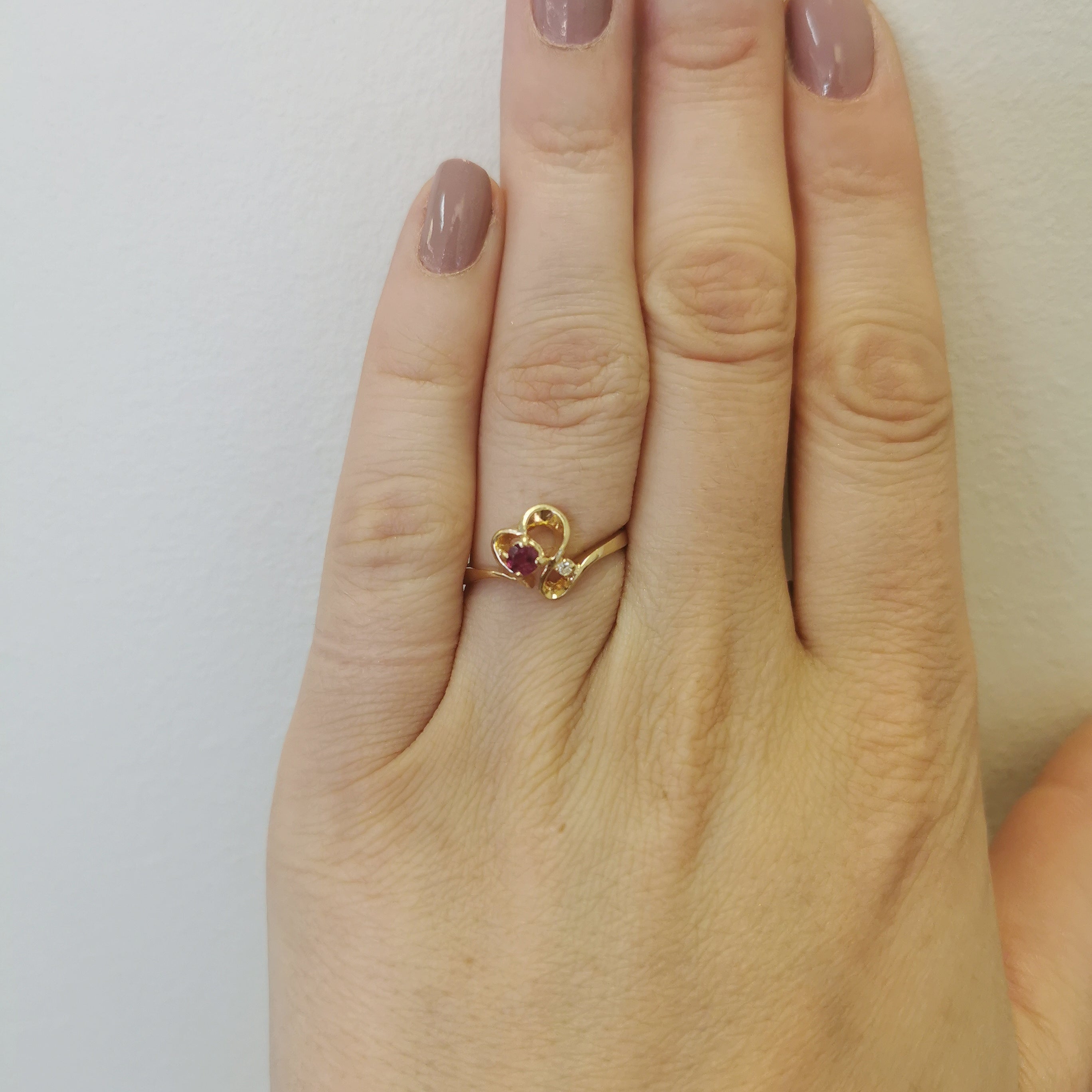 Ruby & Diamond Heart Ring | 0.19ct, 0.01ct | SZ 7.75 |