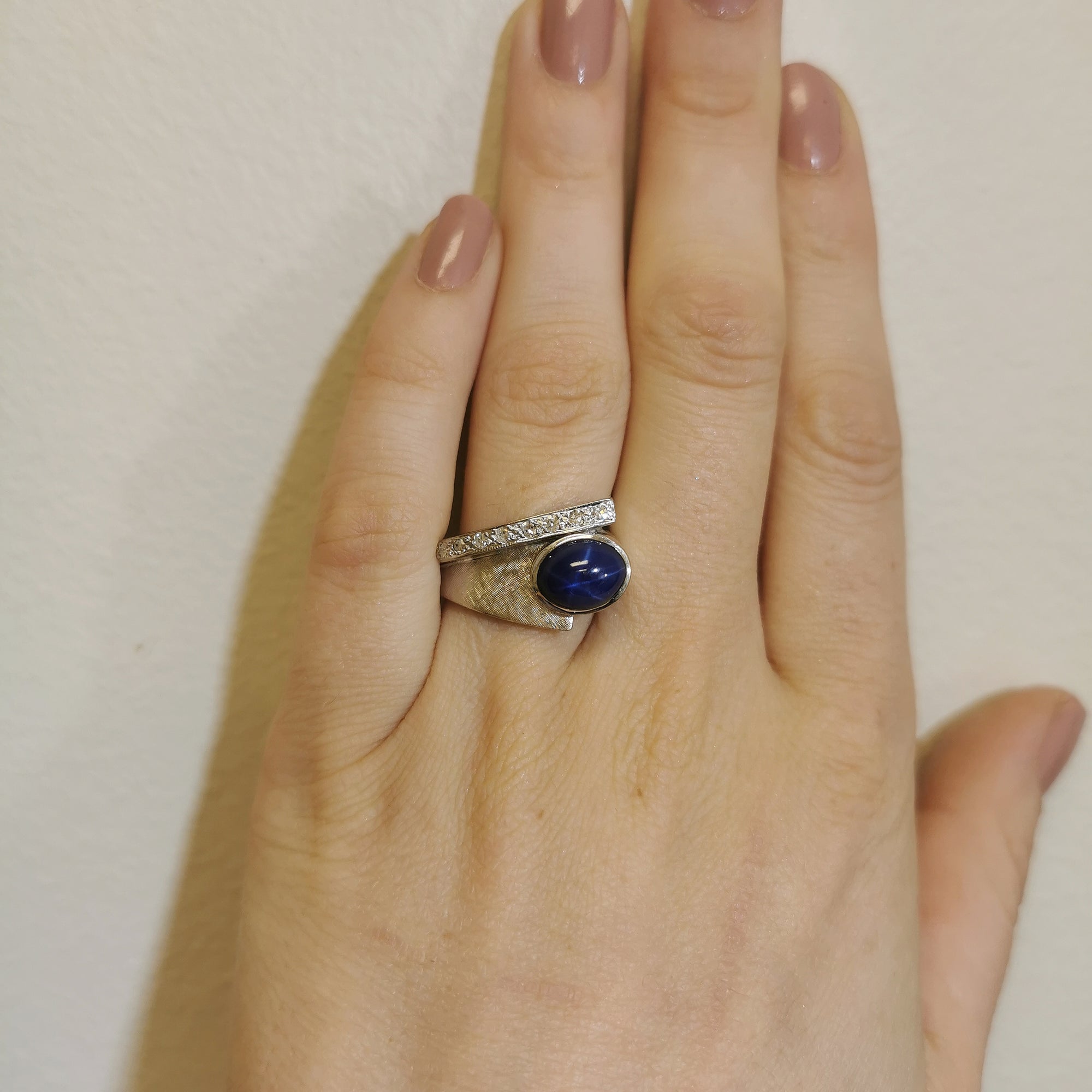 Star Sapphire Cabochon & Diamond Ring | 3.80ct, 0.16ctw | SZ 8.5 |