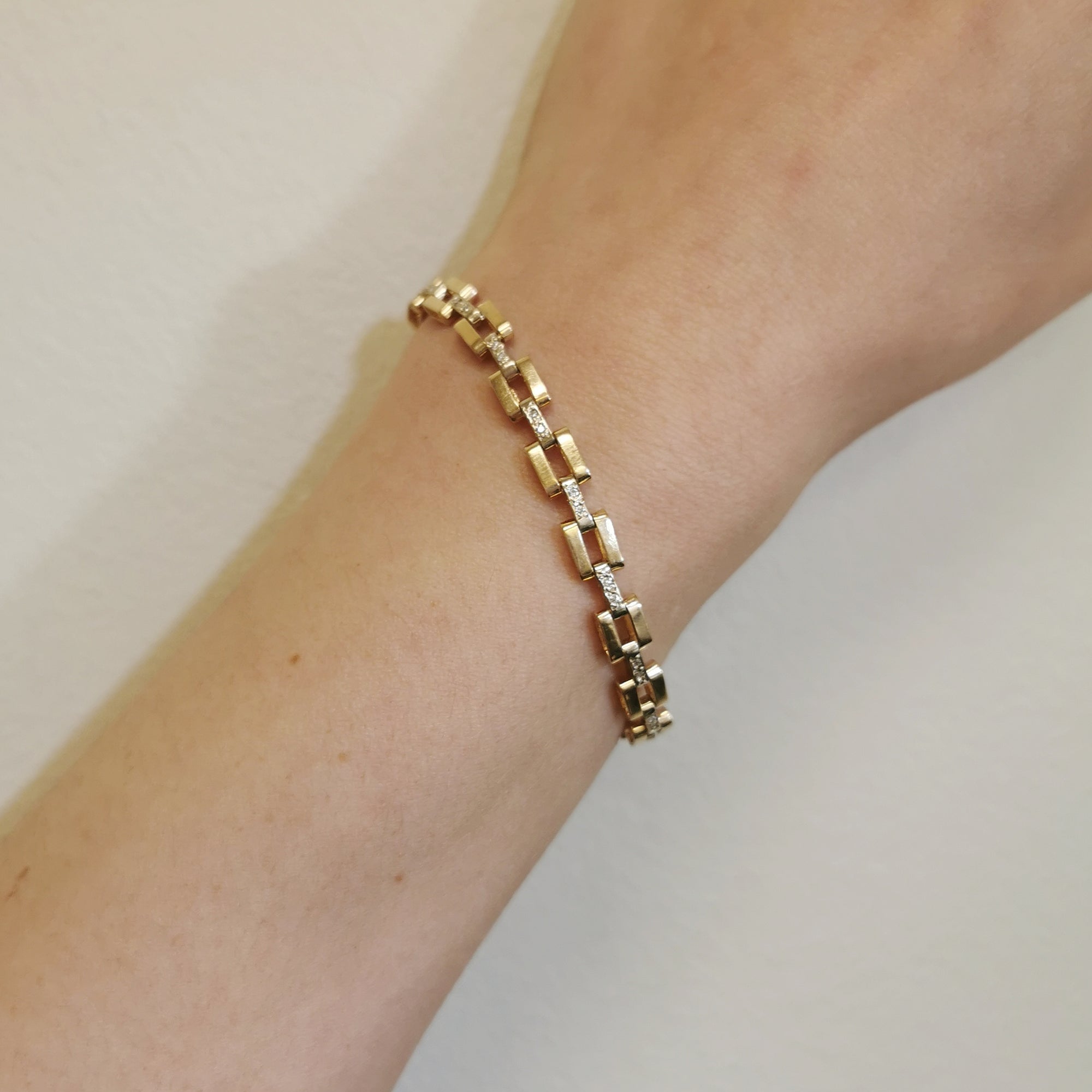 Diamond Box Link Bracelet | 0.16ctw | 7