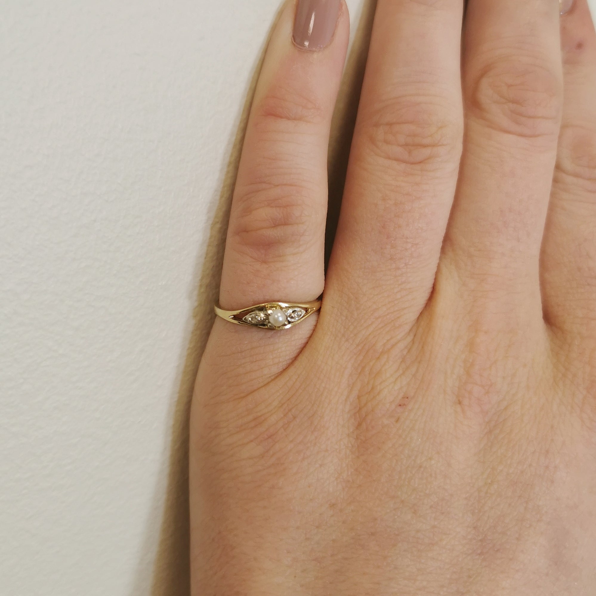 Pearl & Diamond Ring | 0.12ct, 0.02ctw | SZ 5.75 |