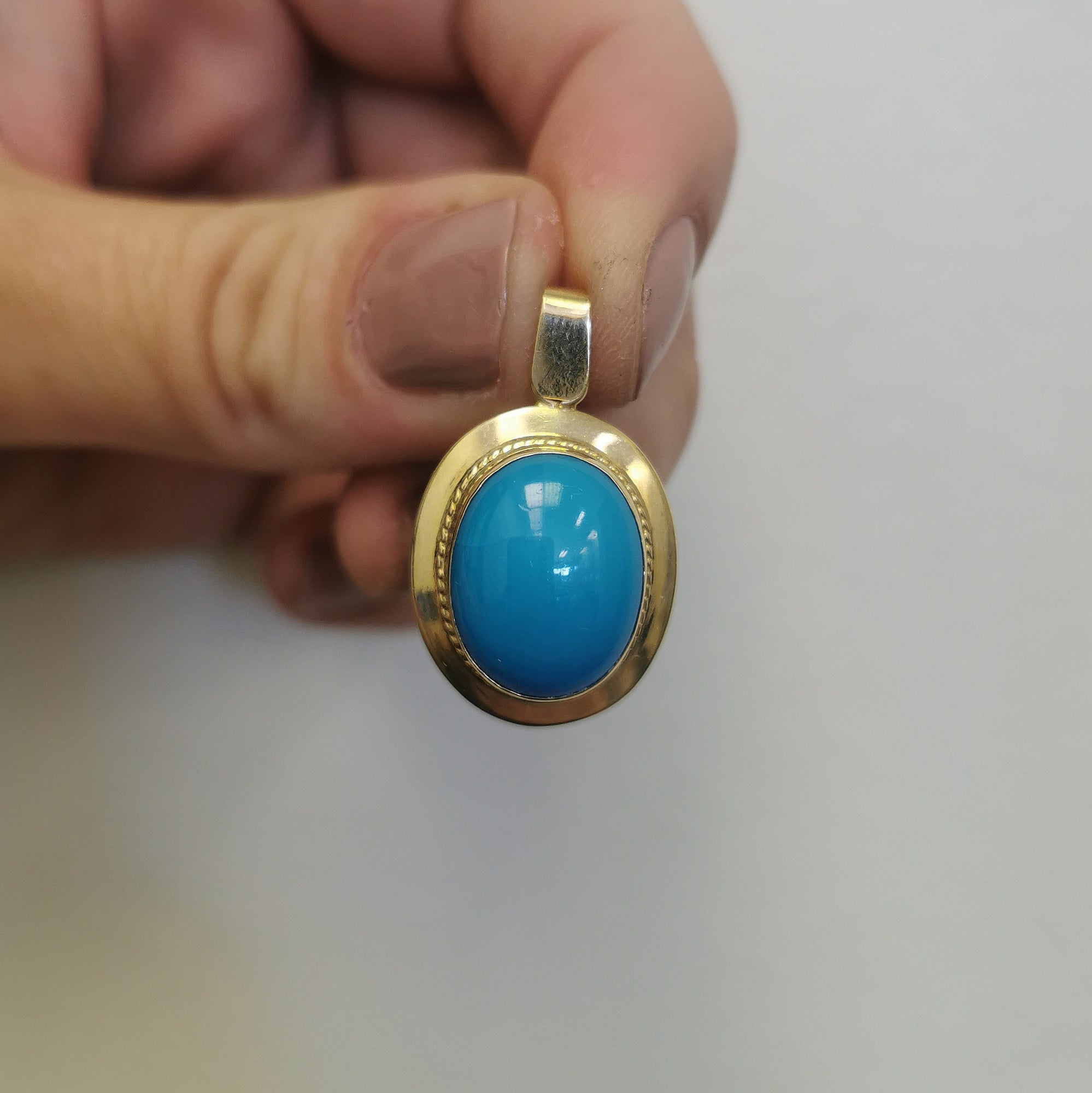 Oval Turquoise Cabochon Pendant | 7.50ct |