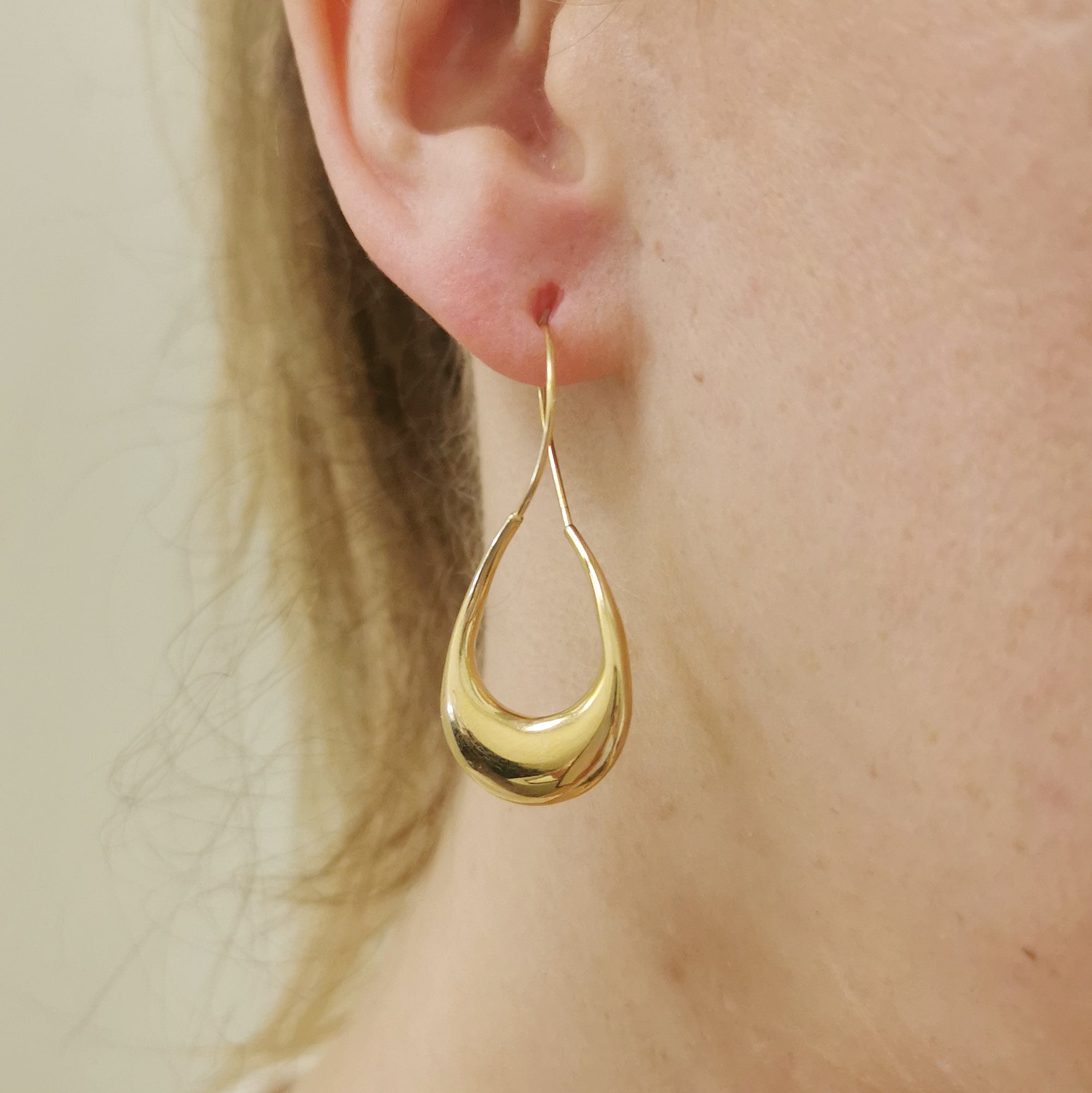 14k Yellow Gold Drop Earrings |