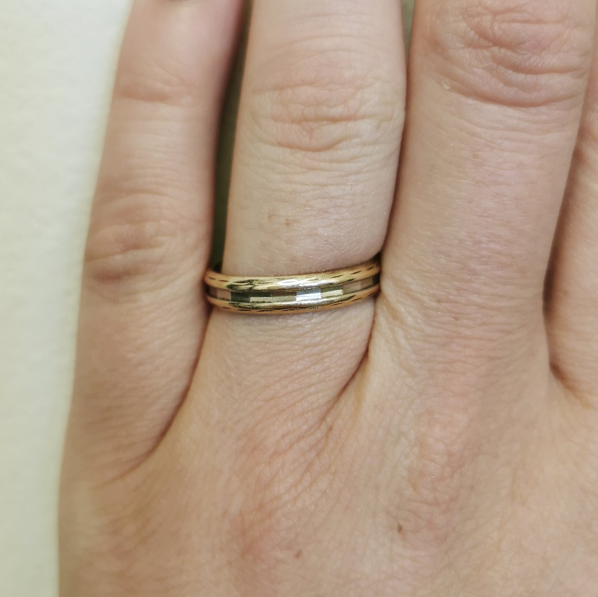 10k Yellow Gold Textured Ring | SZ 8.5 |