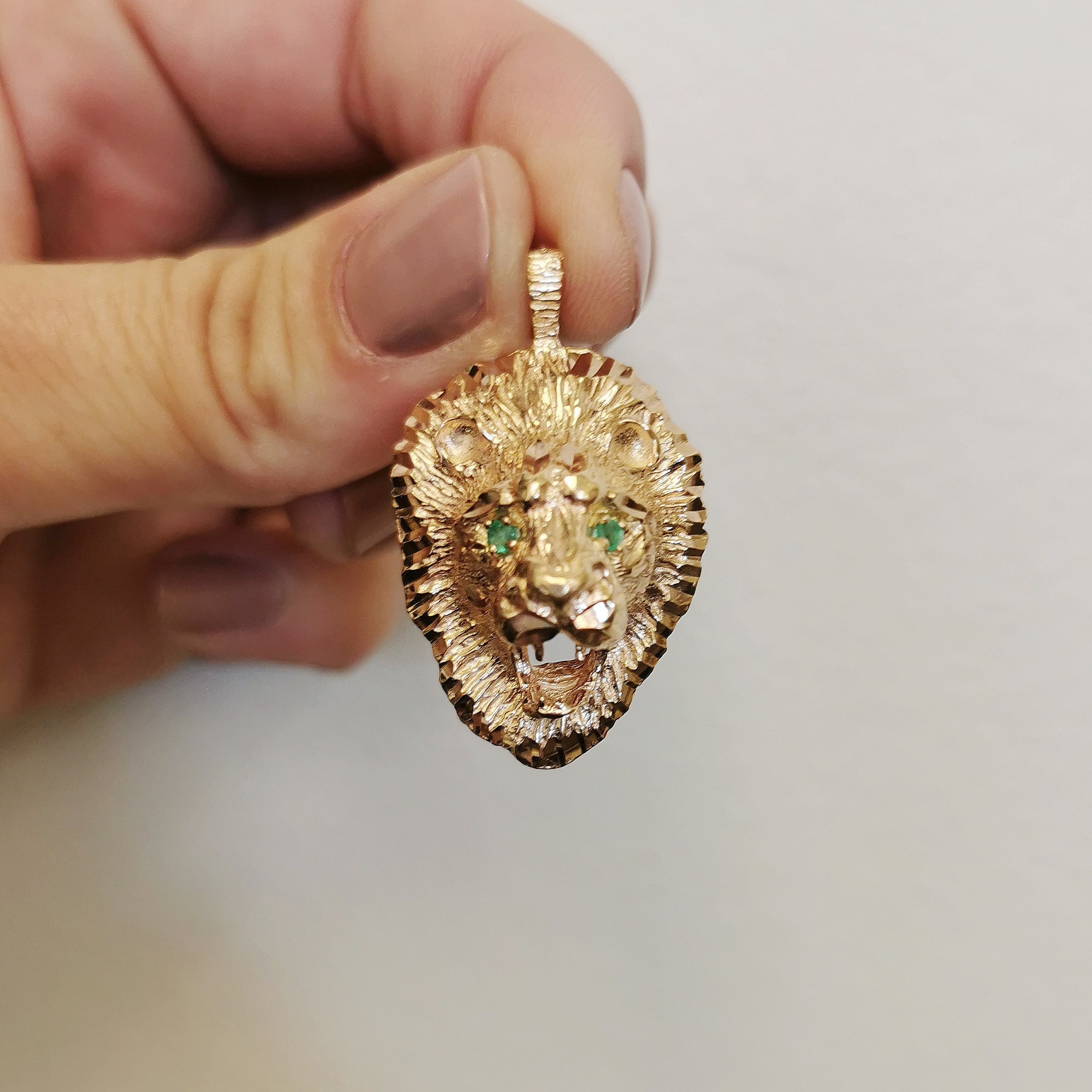 Emerald Eye Lion Head Pendant | 0.08ctw |