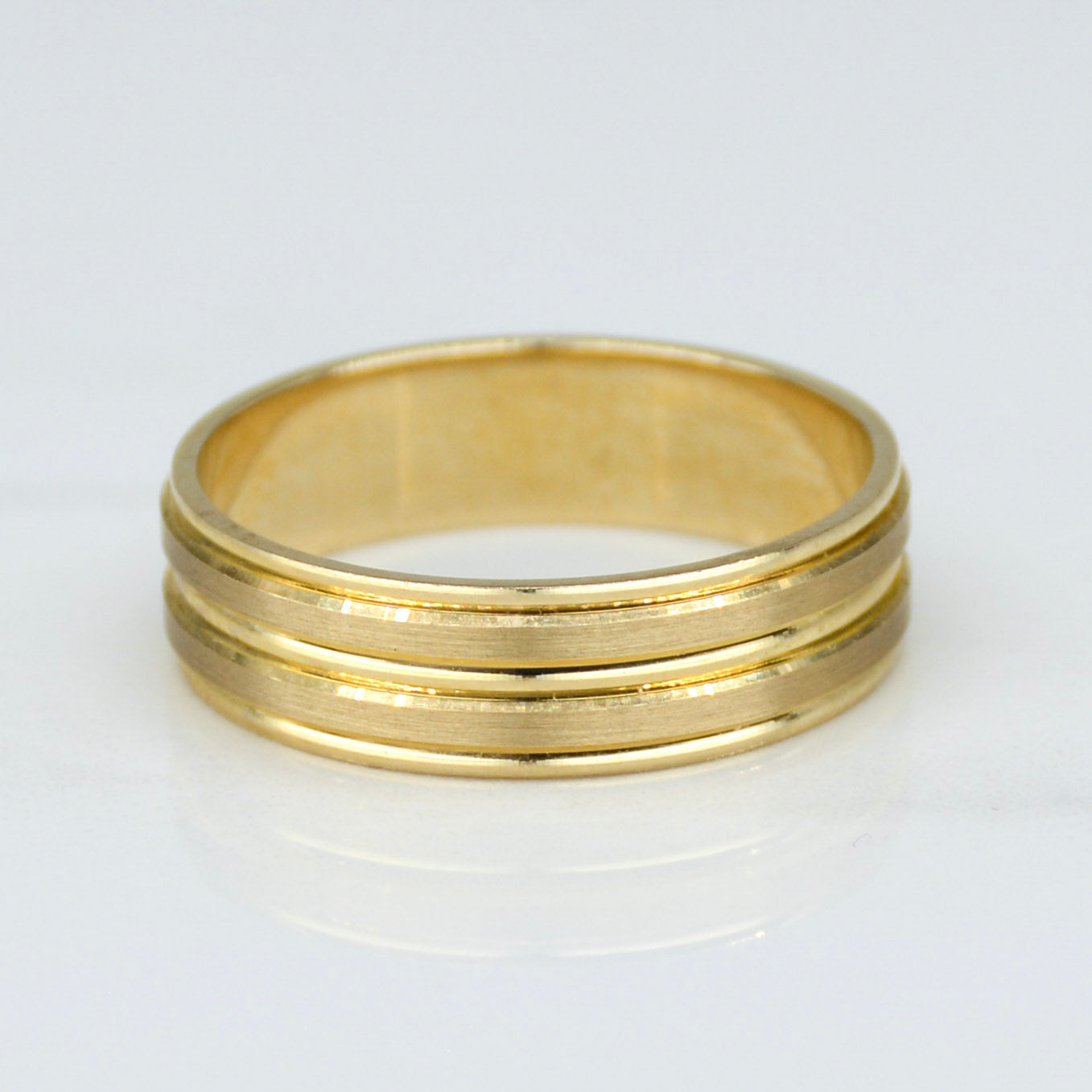 Double Beveled Yellow Gold Band | SZ 9.75 |