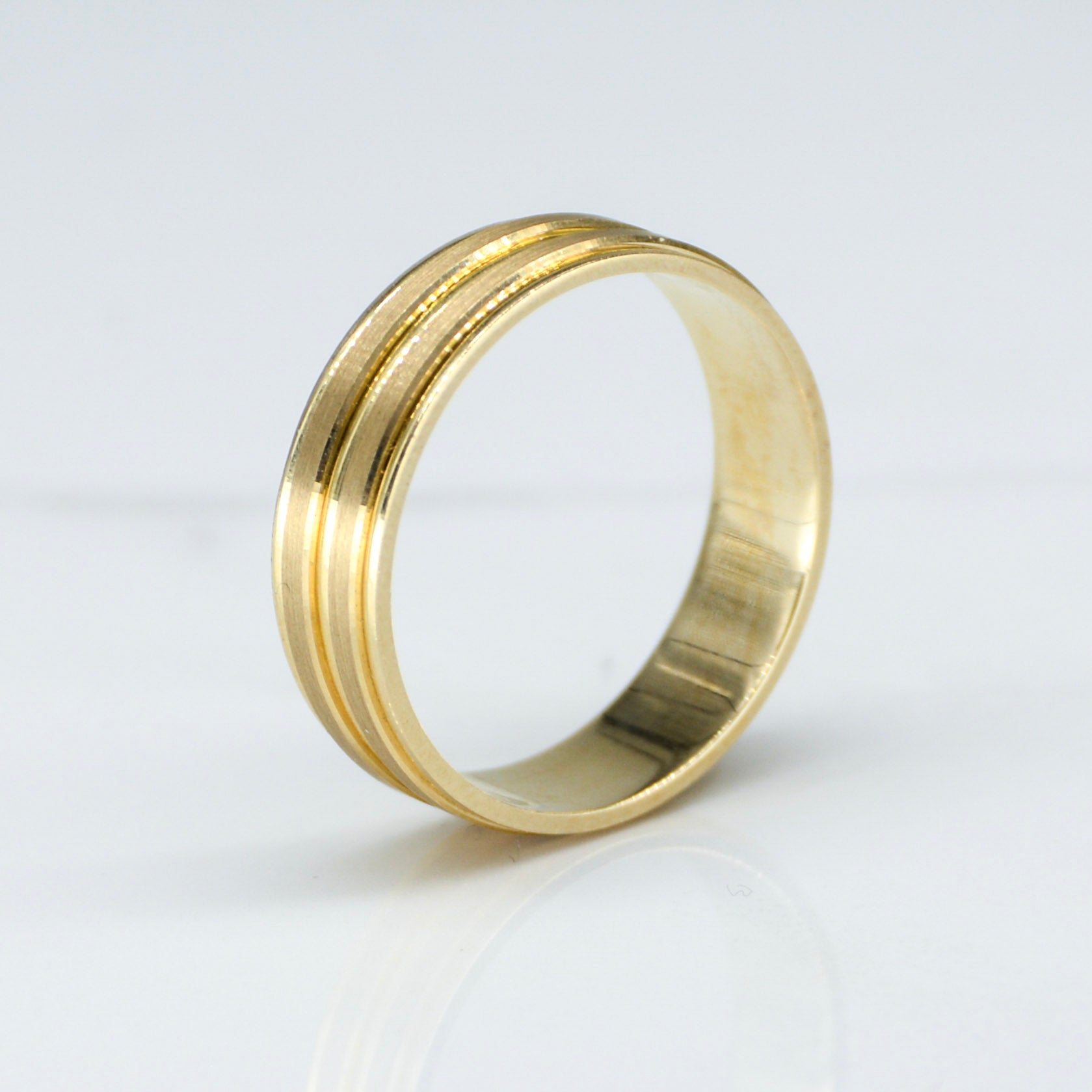 Double Beveled Yellow Gold Band | SZ 9.75 |