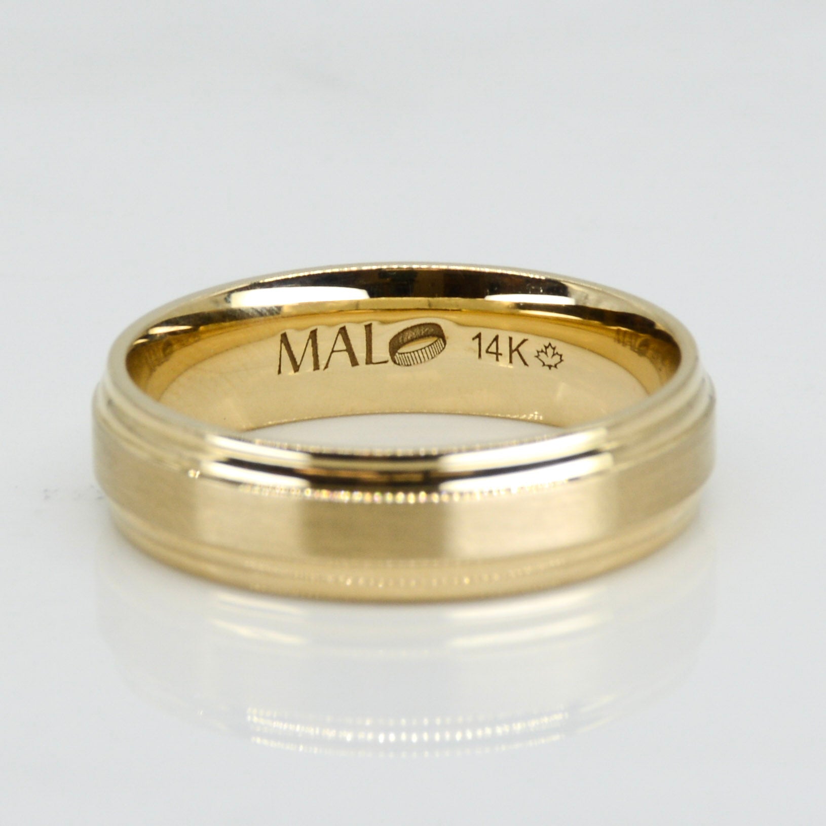 14k Yellow Gold Beveled Satin Finish Band | SZ 10 |