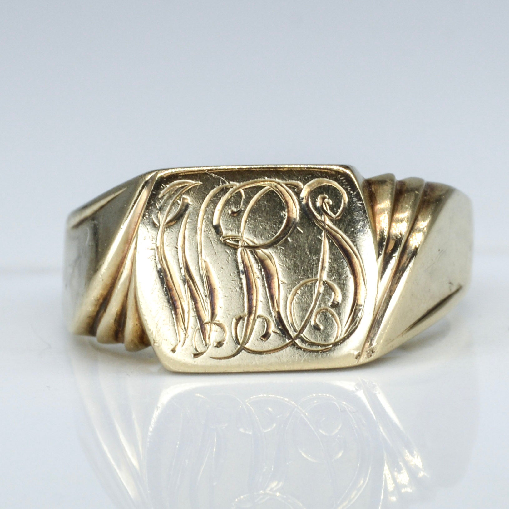 Initial 'WRS' Signet Ring | SZ 11.75 |