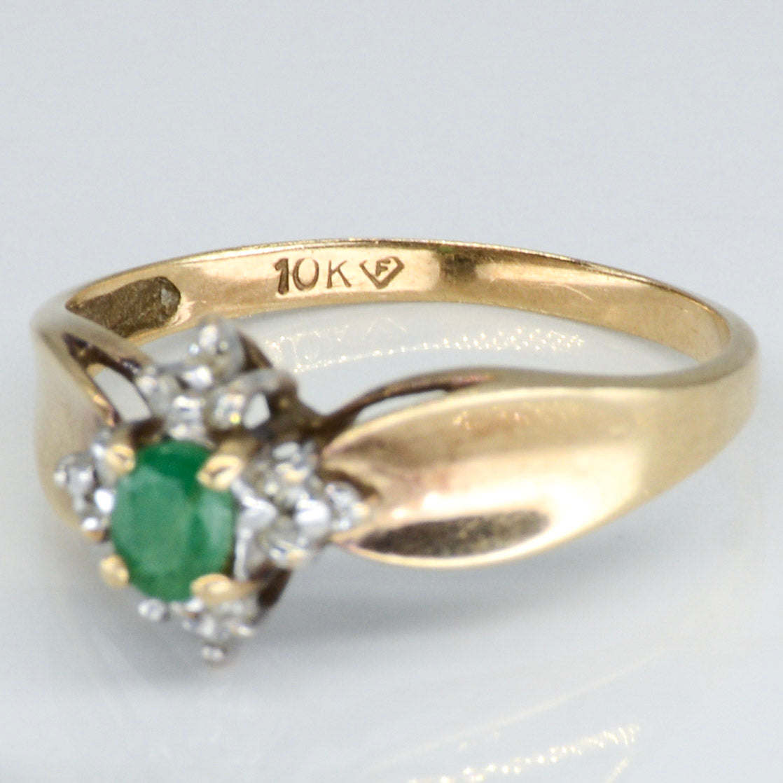 10k Yellow Gold Emerald & Diamond Ring | 0.11ct | SZ 6.5 |