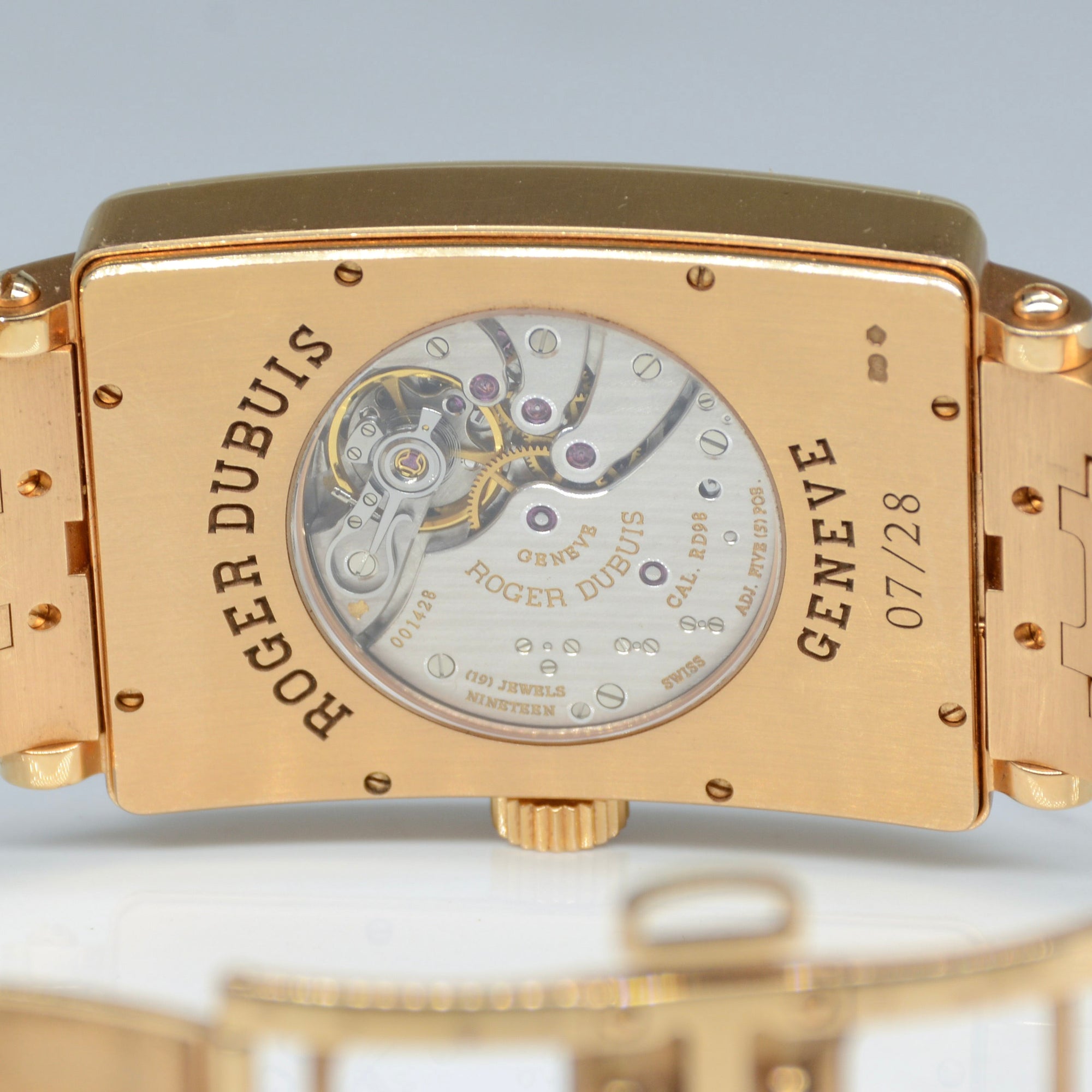 Roger Dubuis' Bulletin D'Observatoire Diamond Watch | 7.5