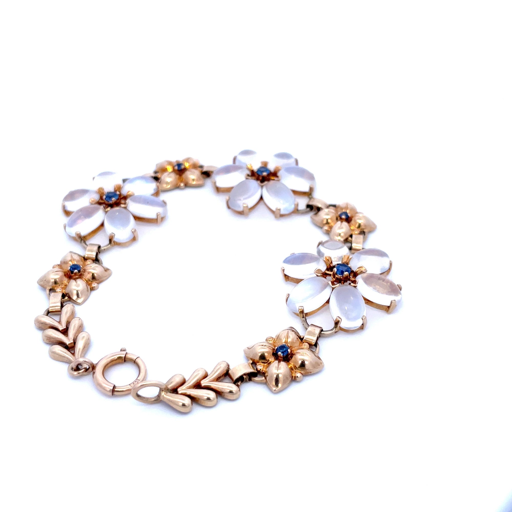 'Wordley, Allsopp, and Bliss' Sapphire & Moonstone Bracelet | 0.65ctw, 31.50ctw | 8