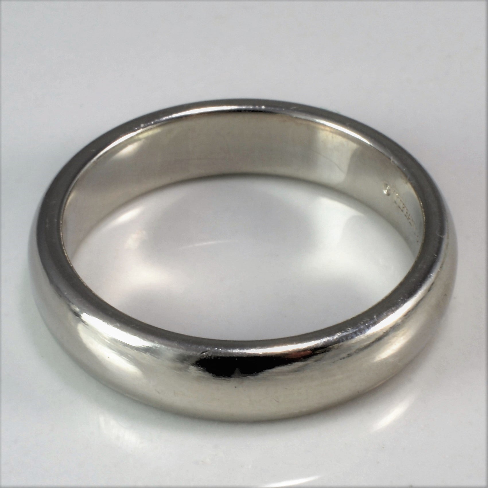 Tiffany & Co.' Tiffany Classic Wedding Band | SZ 6.75 |